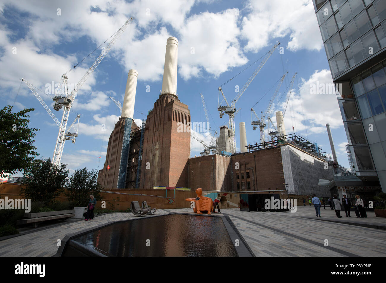 West Village de cirque, Battersea Power Station Phase de développement 1, le sud-ouest de Londres, Angleterre, Royaume-Uni Banque D'Images