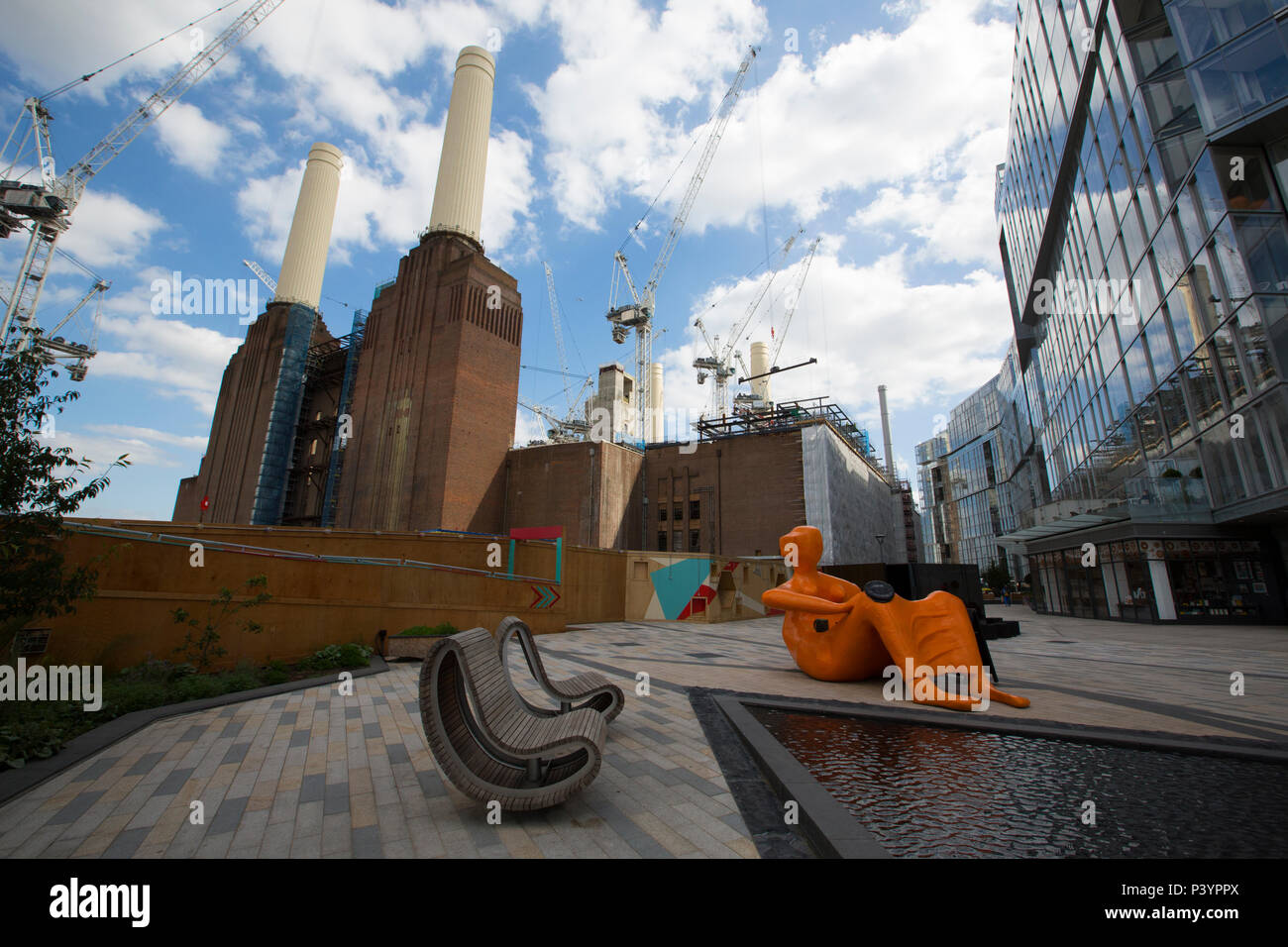 West Village de cirque, Battersea Power Station Phase de développement 1, le sud-ouest de Londres, Angleterre, Royaume-Uni Banque D'Images