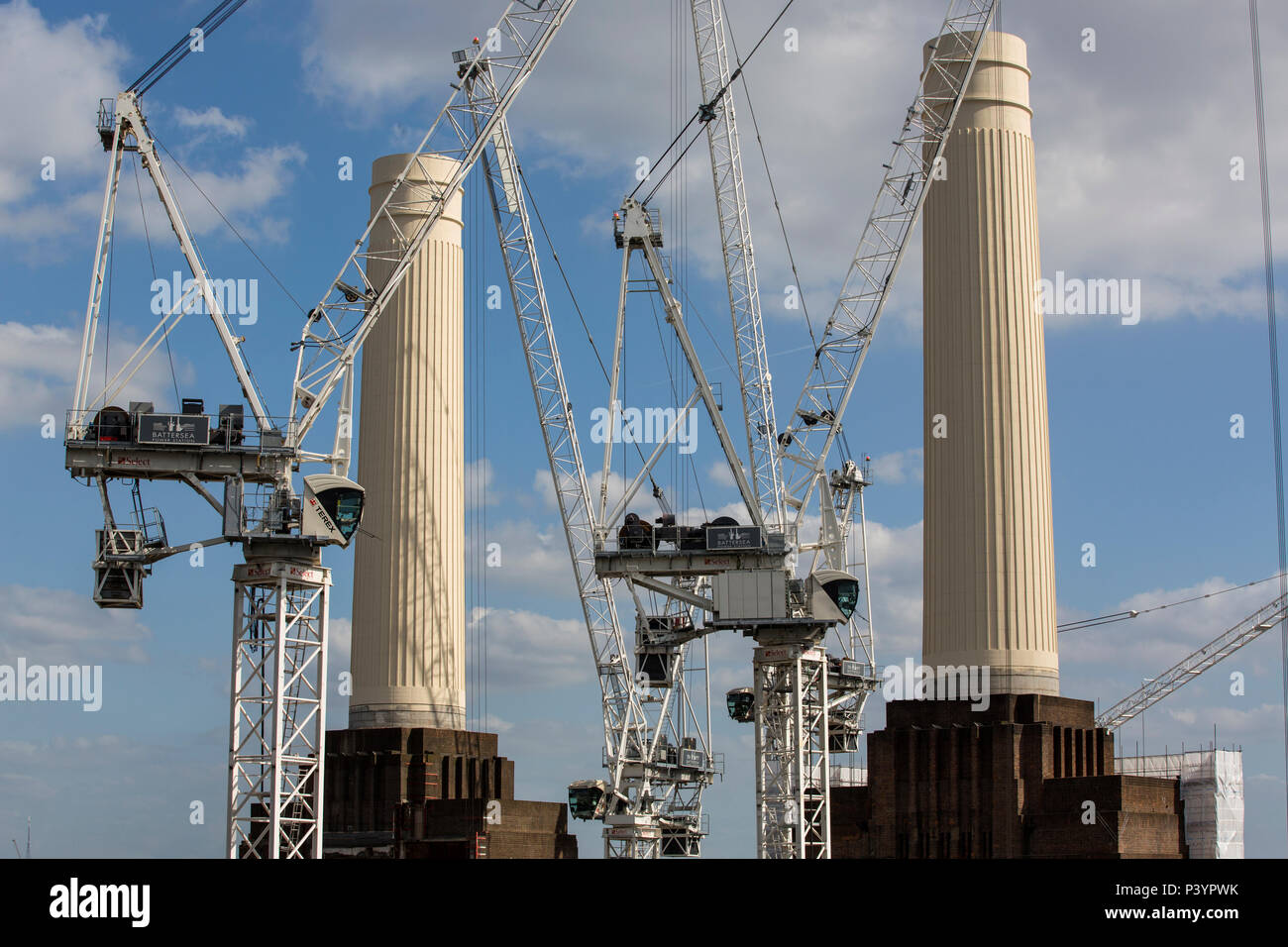 West Village de cirque, Battersea Power Station Phase de développement 1, le sud-ouest de Londres, Angleterre, Royaume-Uni Banque D'Images