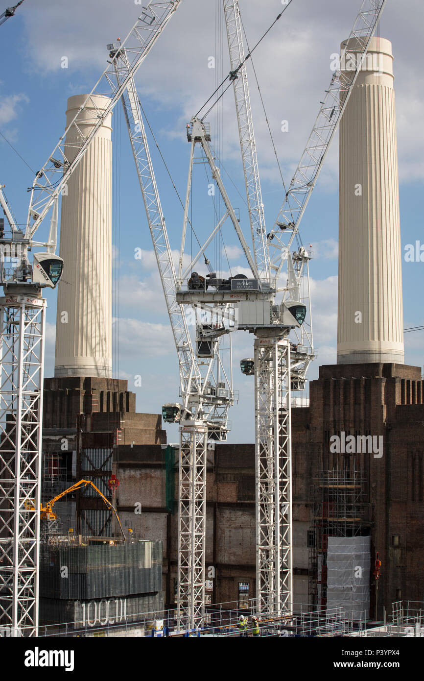 West Village de cirque, Battersea Power Station Phase de développement 1, le sud-ouest de Londres, Angleterre, Royaume-Uni Banque D'Images