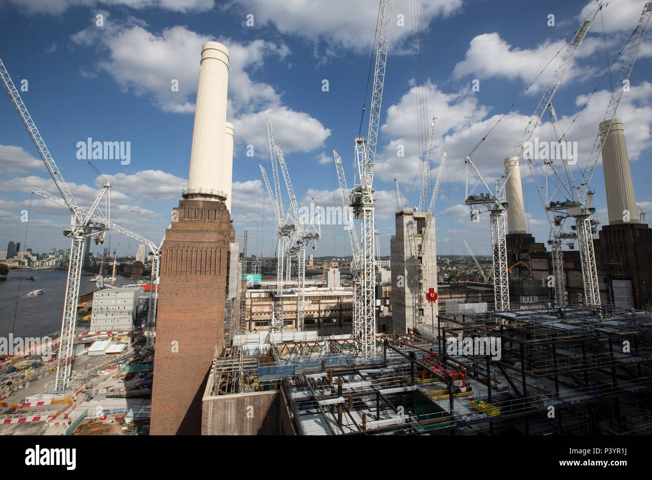 West Village de cirque, Battersea Power Station Phase de développement 1, le sud-ouest de Londres, Angleterre, Royaume-Uni Banque D'Images
