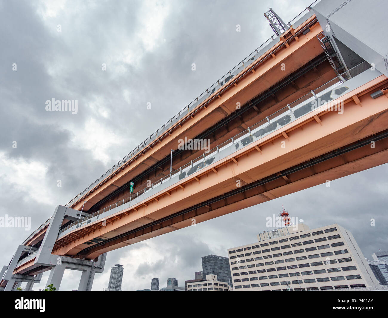 Pont surélevé avec plusieurs niveaux Banque D'Images