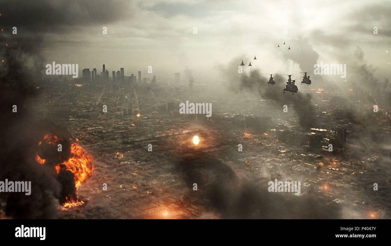 Titre original : BATTLE : LOS ANGELES. Titre en anglais : BATTLE : LOS ANGELES. Directeur : JONATHAN LIEBESMAN Film. Année : 2011. Credit : Columbia Pictures / Album Banque D'Images