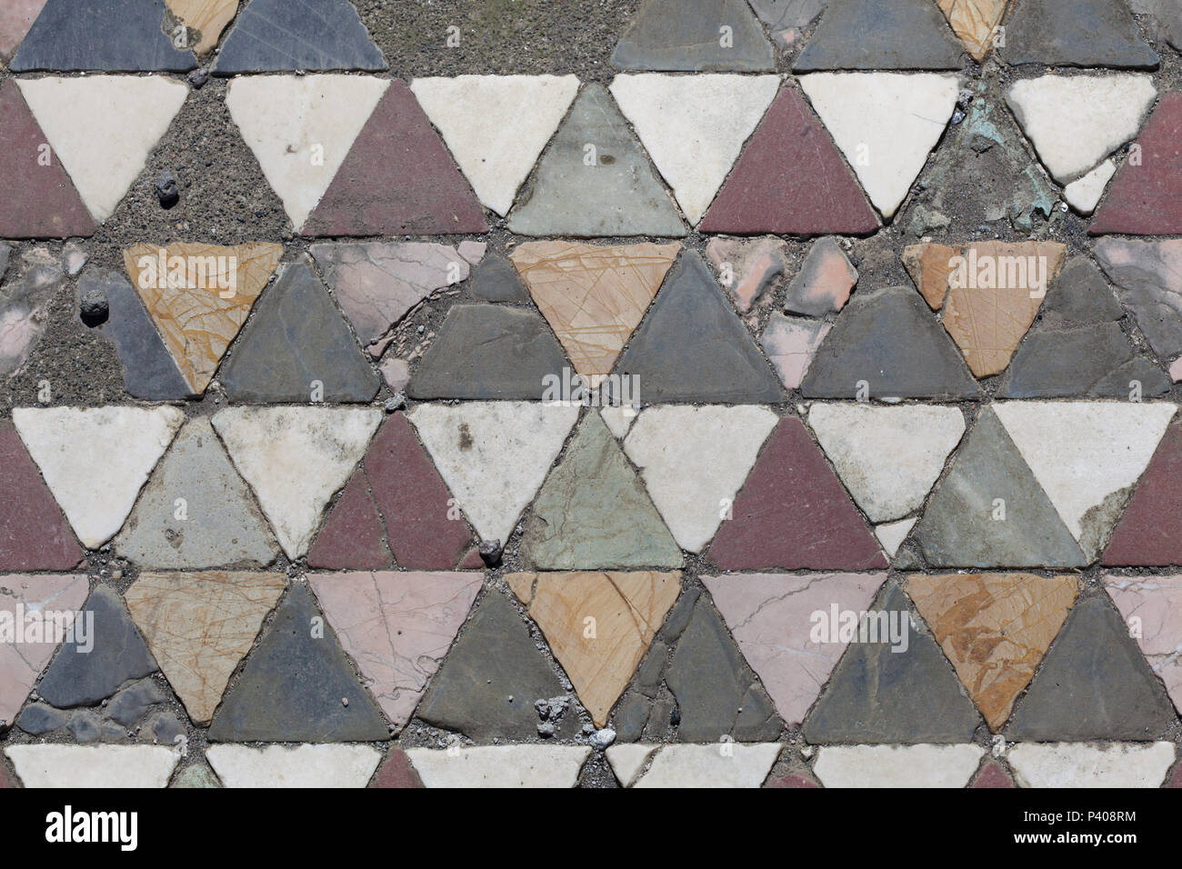 Sol en mosaïque de marbre en opus sectile technique dans la maison du Faune (Casa del Fauno) dans le site archéologique de Pompéi (Pompei) près de Naples, Campanie, Italie. Banque D'Images