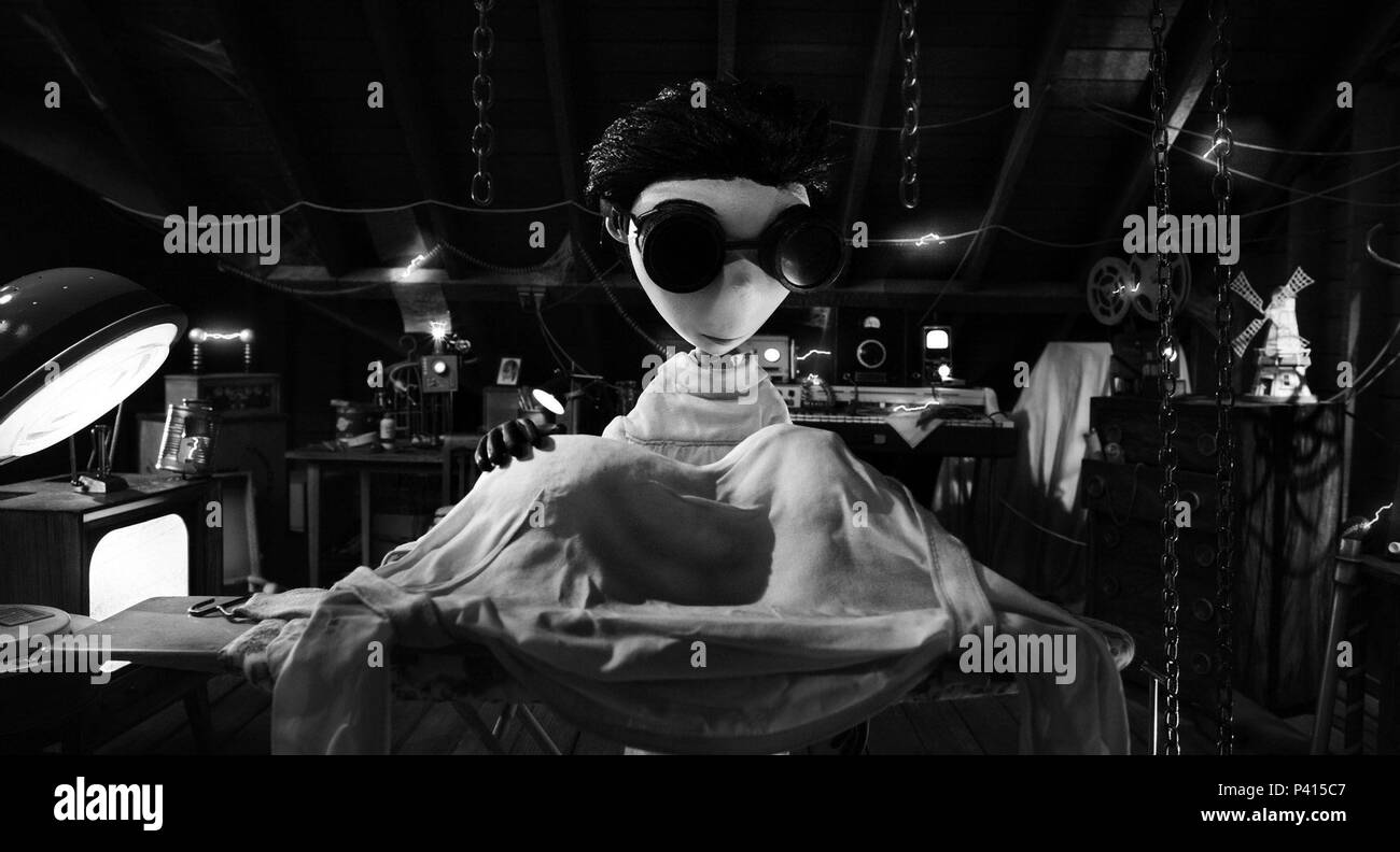 Titre original : FRANKENWEENIE. Titre en anglais : FRANKENWEENIE. Réalisateur : TIM BURTON Film. Année : 2012. Credit : WALT DISNEY PICTURES / Album Banque D'Images