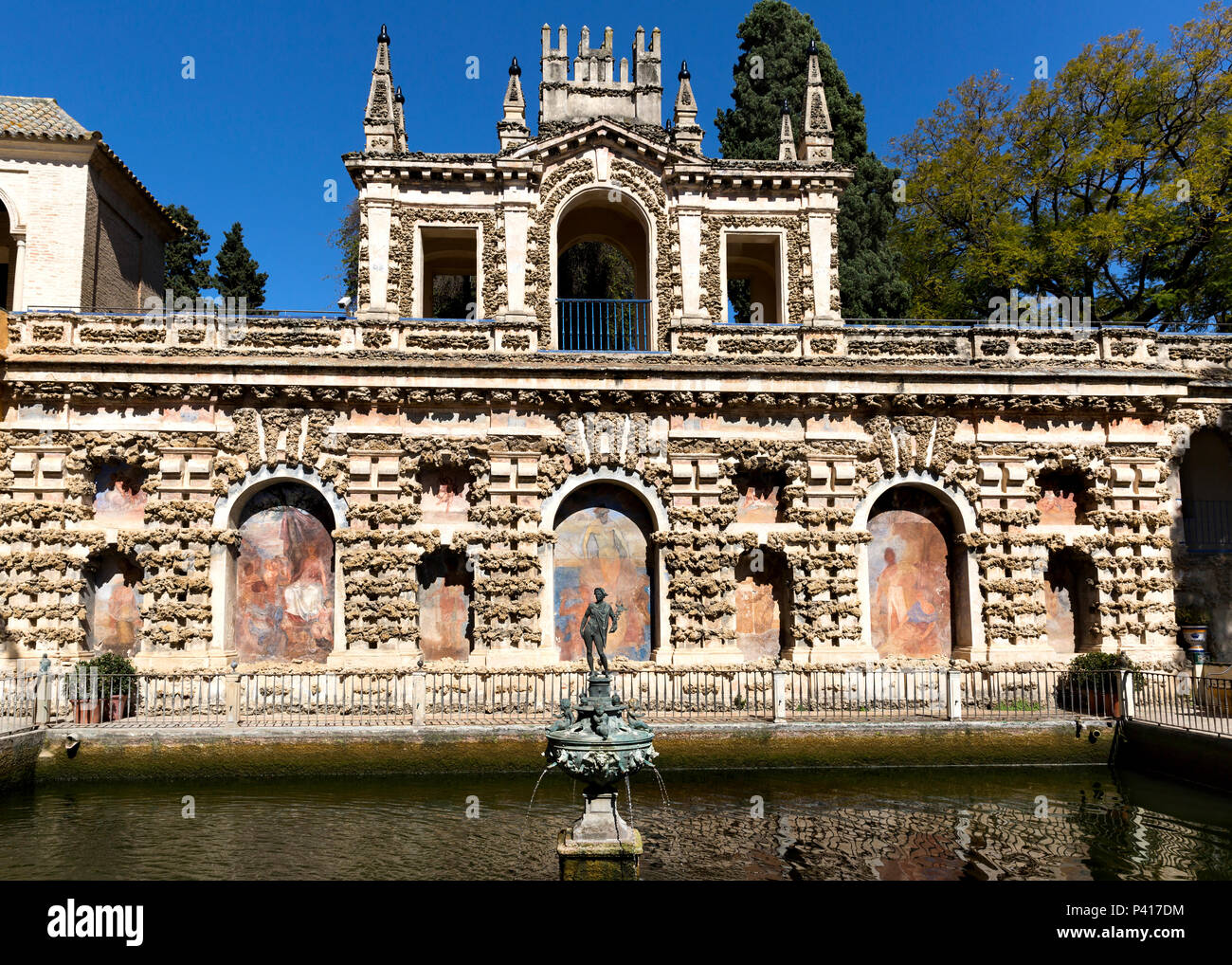 La fontaine de mercure (Estanque del mercurio), Reales Alcázares de Séville, Séville, Andalousie, espagne. Banque D'Images