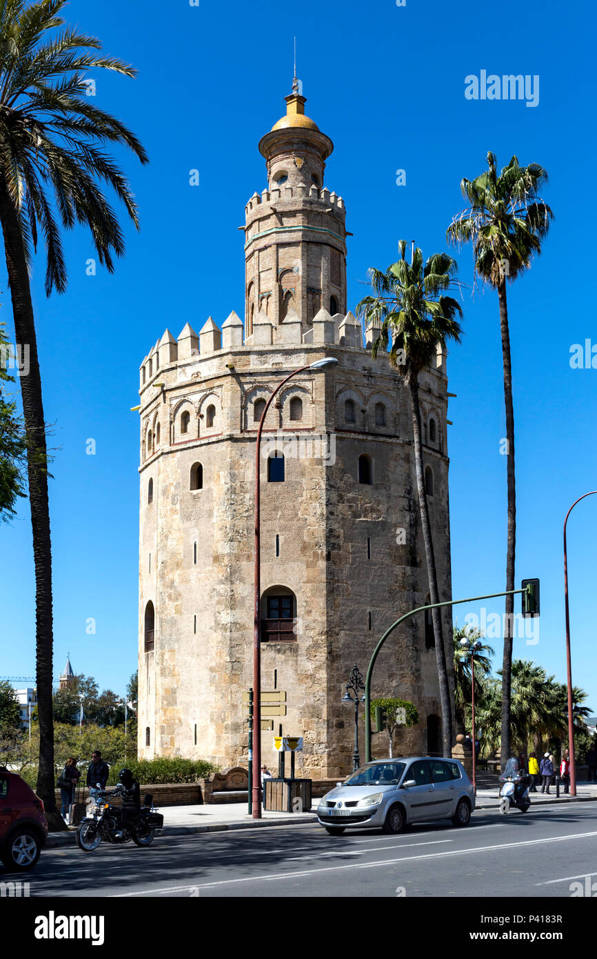 La Torre del Oro (la Tour Dorée), Séville, Andalousie, espagne. Banque D'Images