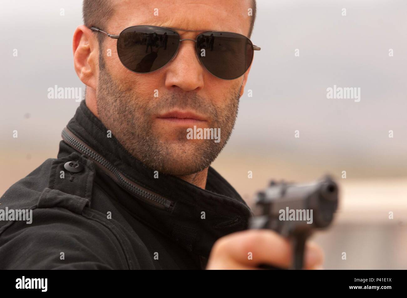Titre original : KILLER ELITE. Titre en anglais : KILLER ELITE. Directeur : GARY MCKENDRY Film. Année : 2011. Stars : Jason Statham. Credit : OMNILAB MEDIA / Album Banque D'Images