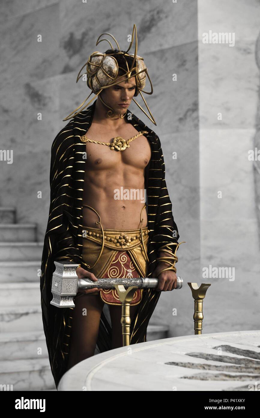 Titre original : IMMORTALS. Titre en anglais : immortels. Film Réalisateur : TARSEM SINGH. Année : 2011. Stars : Kellan Lutz. Credit : UNIVERSAL PICTURES / Album Banque D'Images