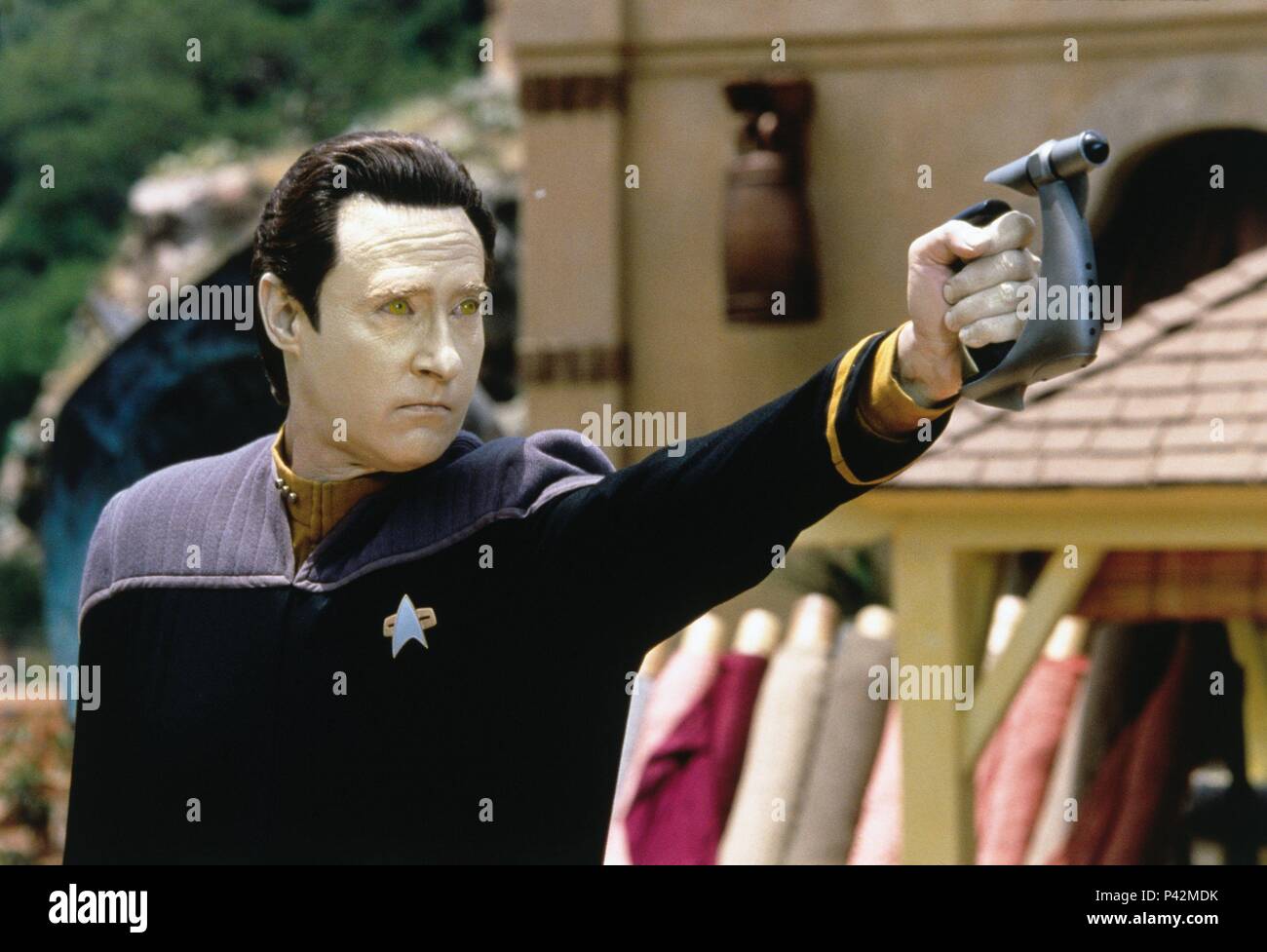 Titre original : STAR TREK : INSURRECTION. Titre en anglais : STAR TREK : INSURRECTION. Directeur de film : Jonathan Frakes. Année : 1998. Stars : Brent Spiner. Credit : PARAMOUNT PICTURES / Album Banque D'Images