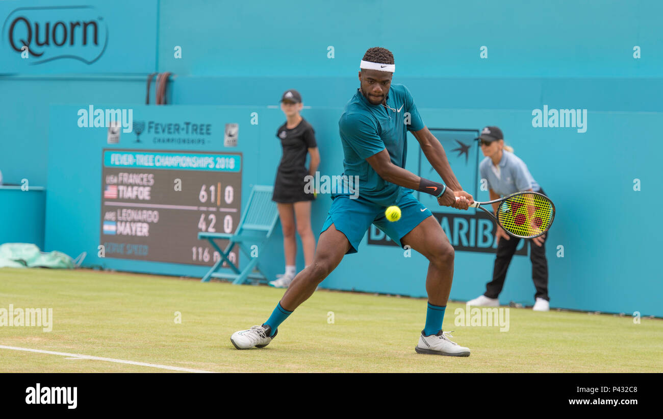 Le Queen's Club, London, UK. 20 Juin, 2018. Jour 3 de la Fever Tree Championships le centre court avec Frances Tiafoe (USA) vs Leonardo Mayer (ARG). Credit : Malcolm Park/Alamy Live News. Banque D'Images