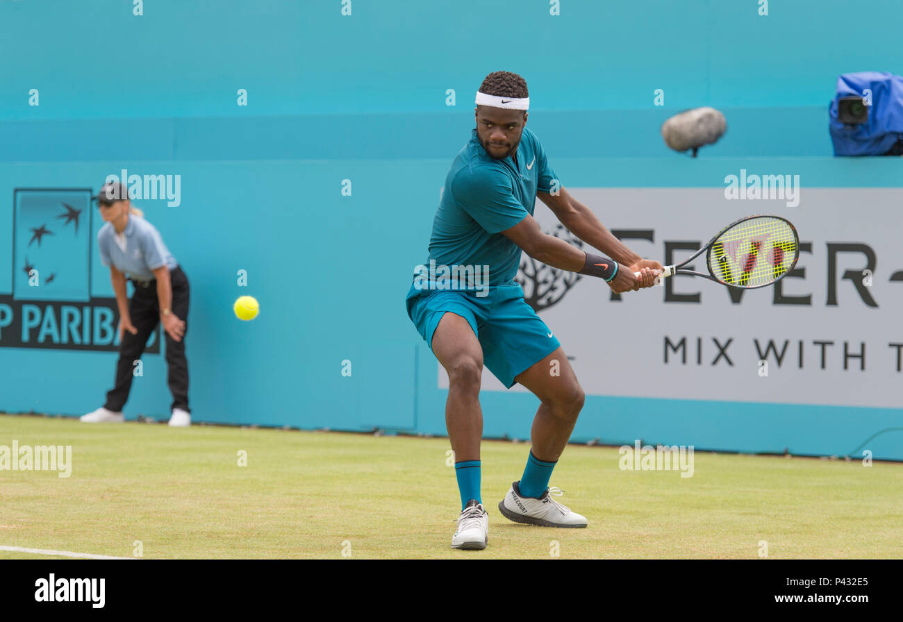 Le Queen's Club, London, UK. 20 Juin, 2018. Jour 3 de la Fever Tree Championships le centre court avec Frances Tiafoe (USA) vs Leonardo Mayer (ARG). Credit : Malcolm Park/Alamy Live News. Banque D'Images