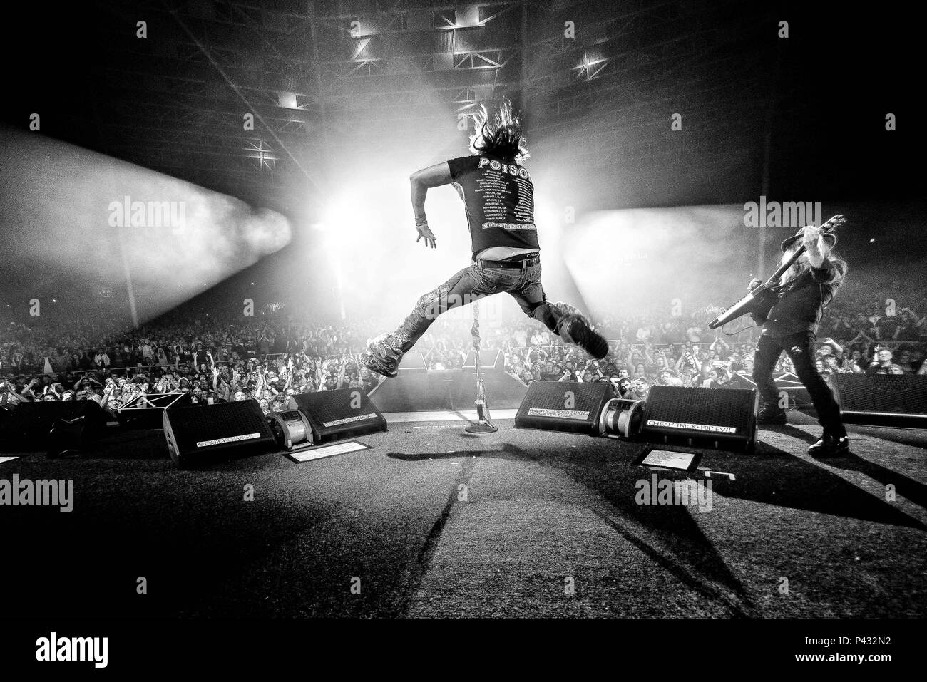 Toronto, Ontario, Canada. 19 Juin, 2018. Glam rock américain "Poison" effectué un spectacle au stade de Budweiser, à Toronto, dans le cadre de leur ''nothin' but A Good Time". Membres du groupe : Bret Michaels, C.C. DEVILLE, Bobby RIKKI ROCKETT et DALL, Crédit : Igor/Vidyashev ZUMA Wire/Alamy Live News Banque D'Images