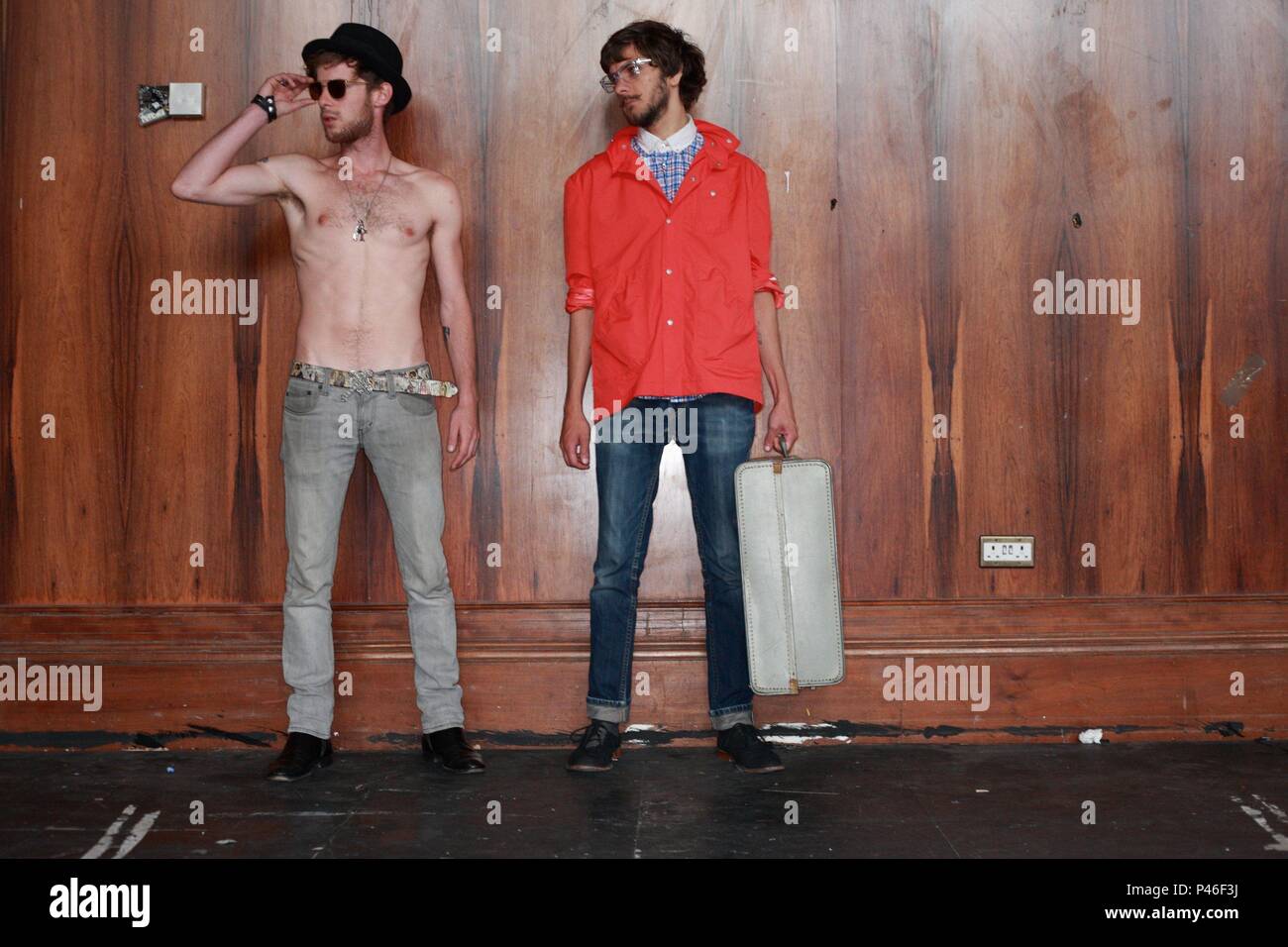 Titre original : Vous avez la place. Titre en anglais : Vous avez la place. Directeur du film : DAVID MACKENZIE. Année : 2011. Stars : LUKE TREADAWAY. Credit : SIGMA / Album Banque D'Images