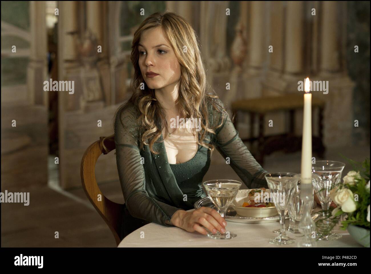 Titre original : LA MIGLIORE OFFERTA. Titre en anglais : LA MEILLEURE OFFRE. Film Réalisateur : Giuseppe Tornatore. Année : 2013. Stars : SYLVIA HOEKS. Credit : PACO CINEMATOGRAFICA / Album Banque D'Images