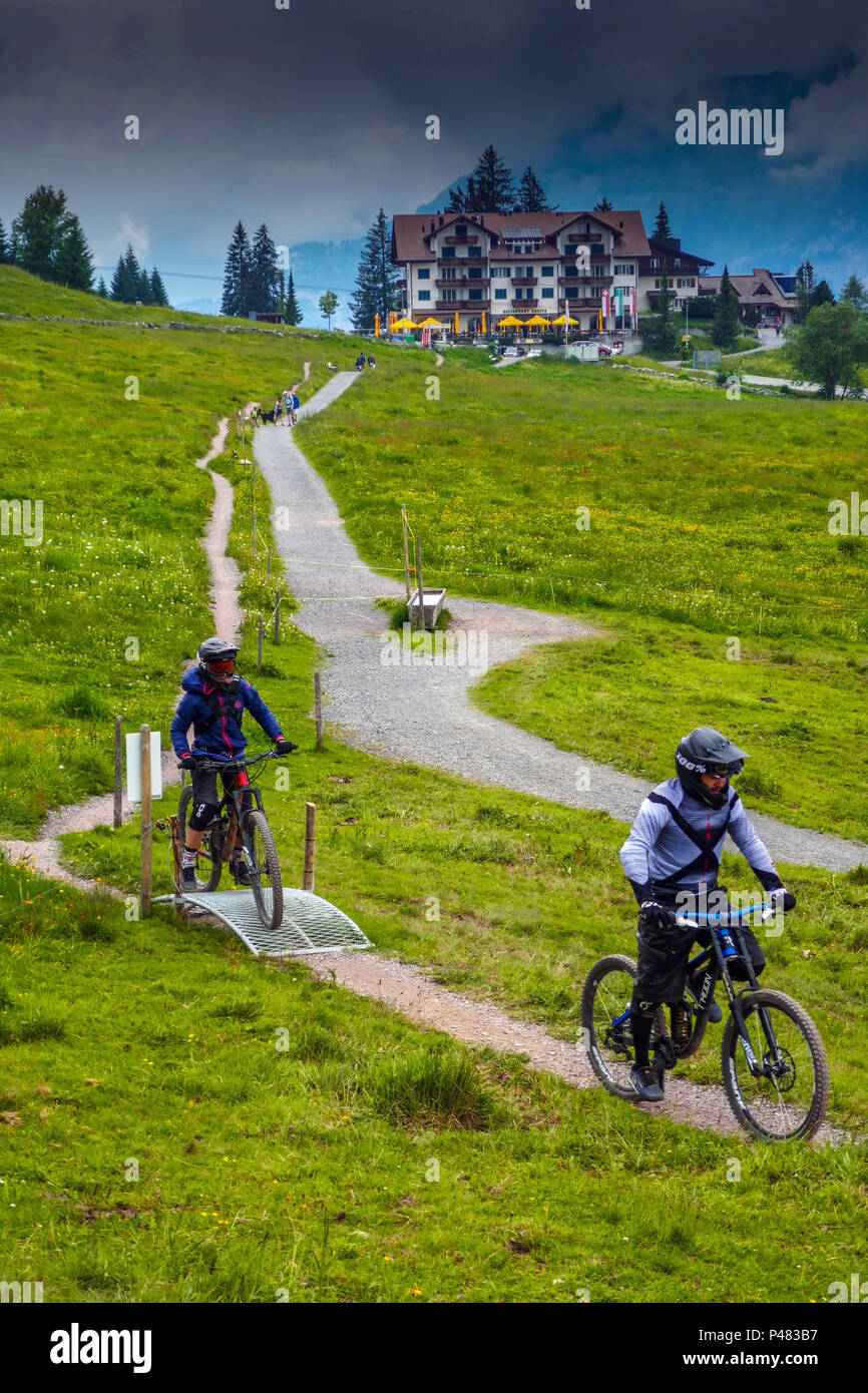 Du vélo de montagne, vélo de montagne, Flumserberg, Suisse, Union européenne, Europe Banque D'Images