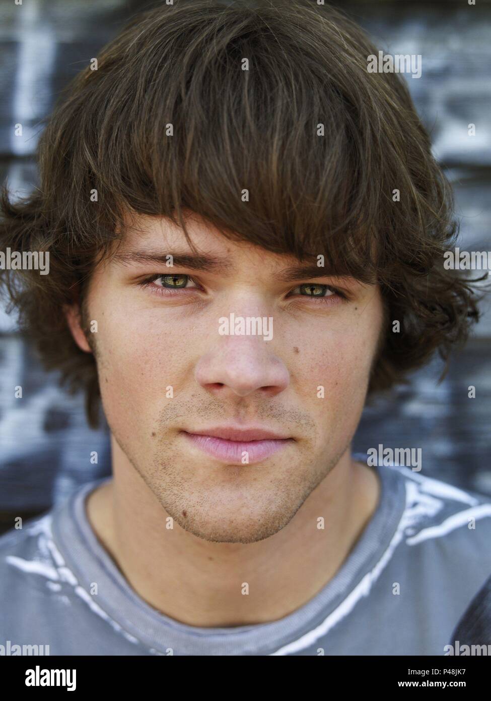 Titre original : supernatural. Titre en anglais : supernatural. Directeur de film : ERIC KRIPKE. Année : 2005. Stars : Jared Padalecki. Credit : KRIPKE ENTERPRISES/WARNER BROS TELEVISION/FILMS SURNATUREL / Album Banque D'Images