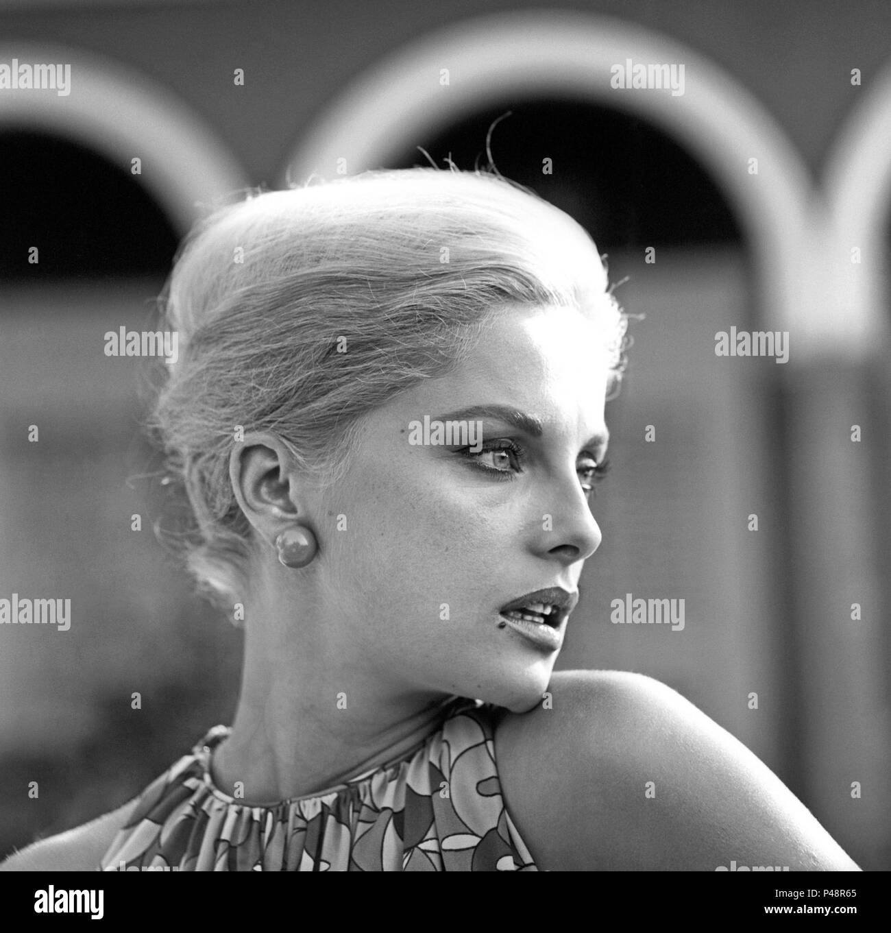 Année : 1964. Stars : Virna Lisi. Banque D'Images