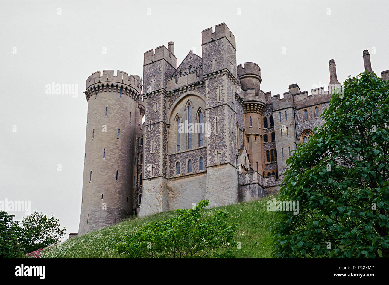 Château d'Arundel, Sussex de l'Ouest, le sud de l'Angleterre, regardant vers le haut du parc du château Banque D'Images