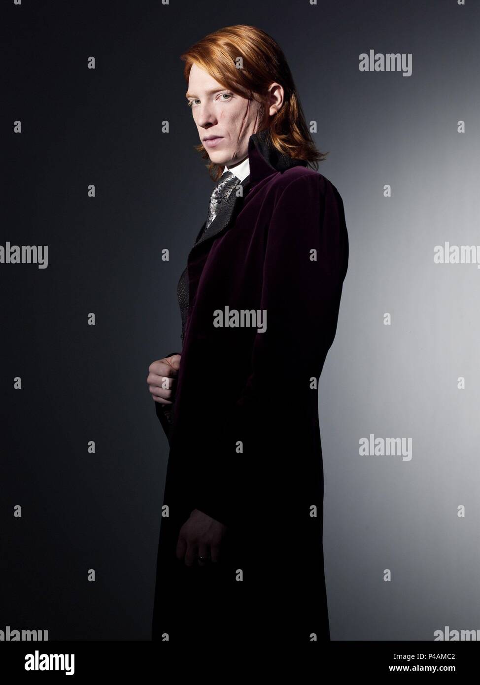 Jamie Campbell Bower Harry Potter 7 Titre original : Harry Potter and the Deathly Hallows : PART I. Titre  anglais : HARRY POTTER ET LES RELIQUES DE LA MORT : PARTIE I. Film  Réalisateur : DAVID YATES. Année :