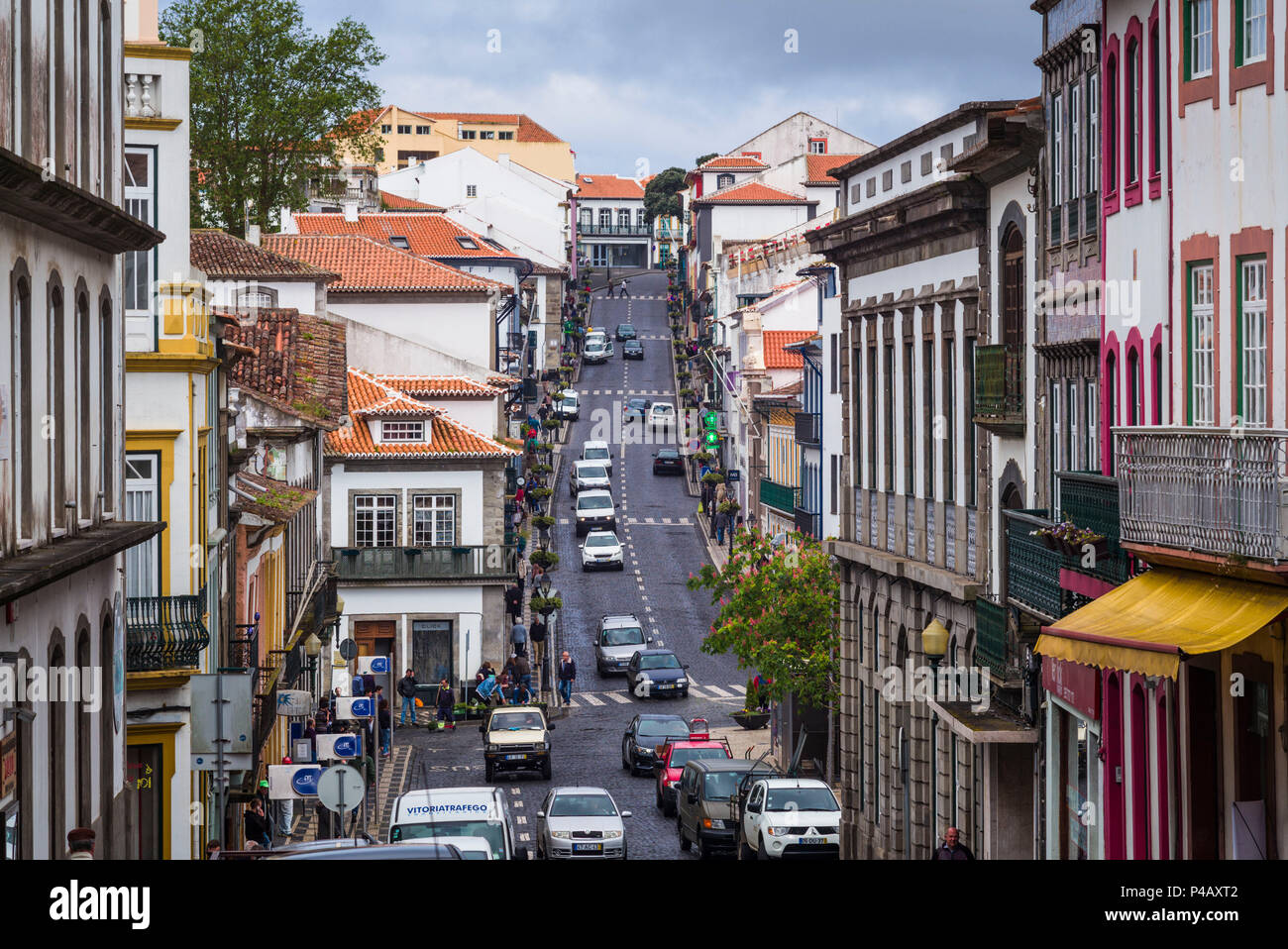 Le Portugal, Açores, l'île de Terceira, Angra do Heroismo, Rua da Se street Banque D'Images