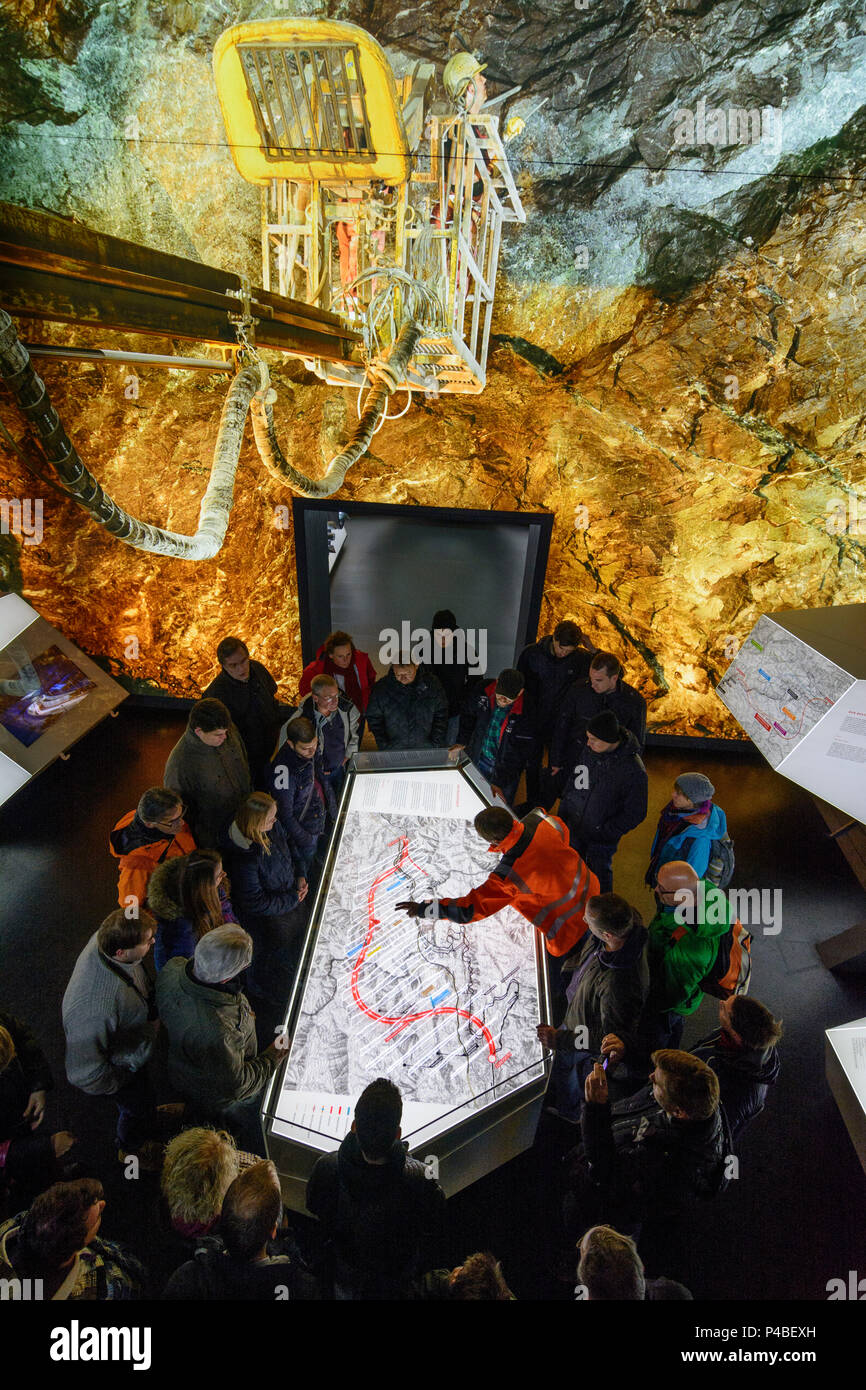 Gloggnitz, la construction du Tunnel de Base de Semmering, Infobox Gloggnitz, visiteurs et maître des chemins de fer autrichiens ÖBB à carte, Wiener Alpen (Alpes) Vienne, Basse-Autriche, Autriche Banque D'Images