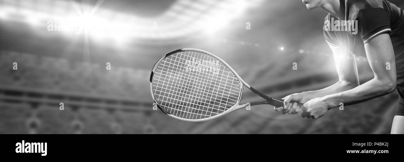 Image en noir et blanc de tennis player prêt à jouer Banque D'Images
