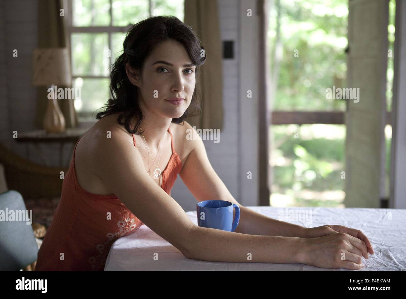 Titre original : REFUGE SÛR. Titre en anglais : REFUGE SÛR. Film Réalisateur : Lasse Hallstrom. Année : 2013. Stars : Cobie Smulders. Credit : NICHOLAS SPARKS PRODUCTIONS / Album Banque D'Images