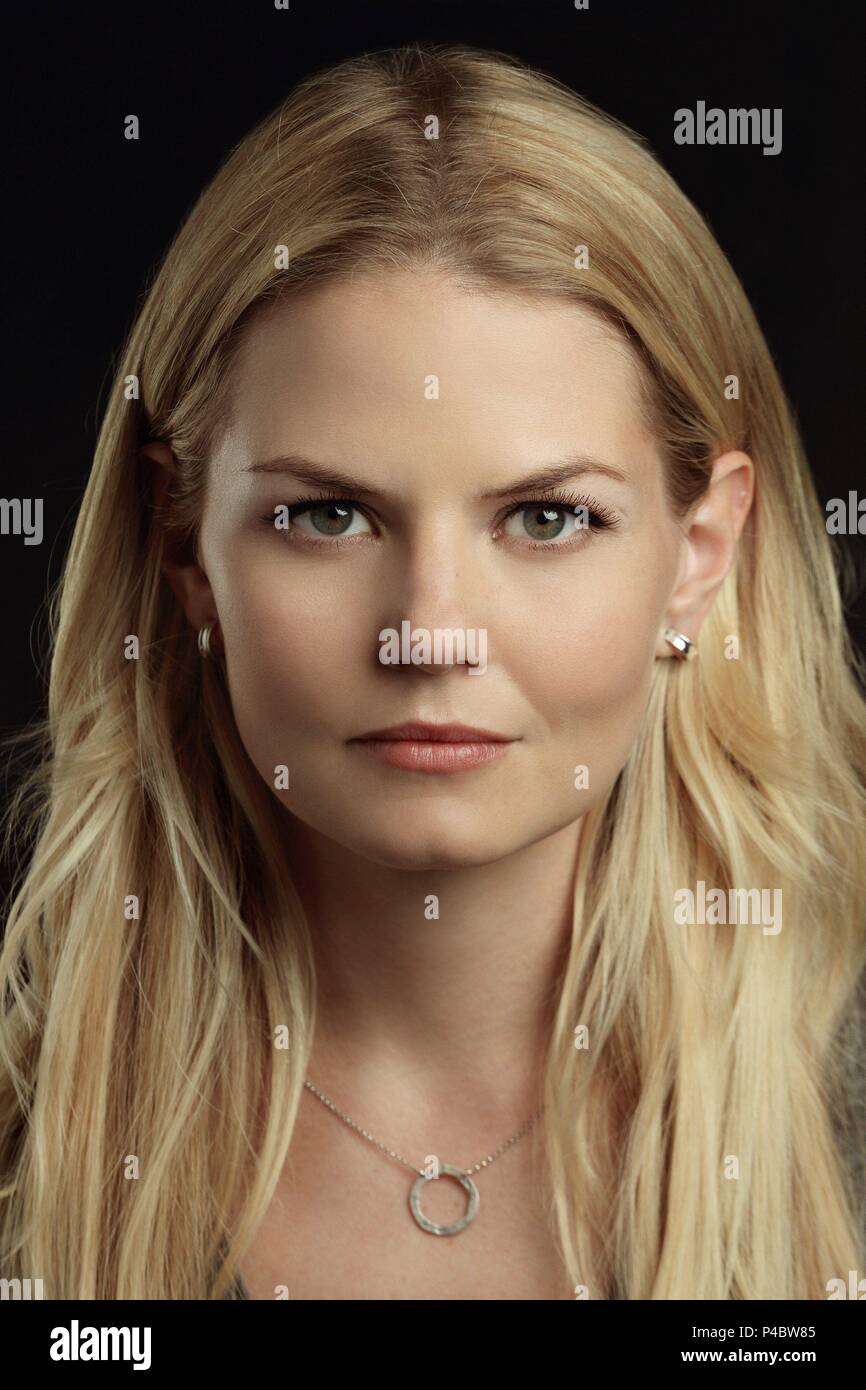 Il Etait Une Fois En Anglais Film Original Titre : IL ÉTAIT UNE FOIS. Titre en anglais : IL ÉTAIT UNE  FOIS. Directeur de film : ADAM HOROWITZ. Année : 2011. Stars : Jennifer  Morrison. Credit : ABC Studios / Album Photo Stock - Alamy