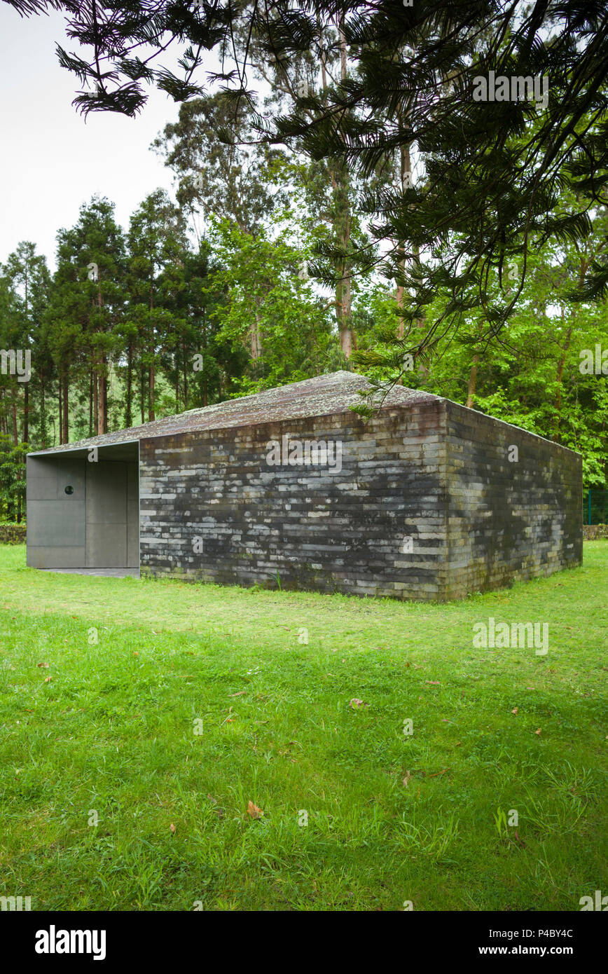 Le Portugal, Azores, Sao Miguel Island, Furnas, Lago das Furnas lake, Centre de recherche et de surveillance de Furnas lake, bâtiments de surveillance par les architectes Aires Mateus et Associés, extérieur Banque D'Images