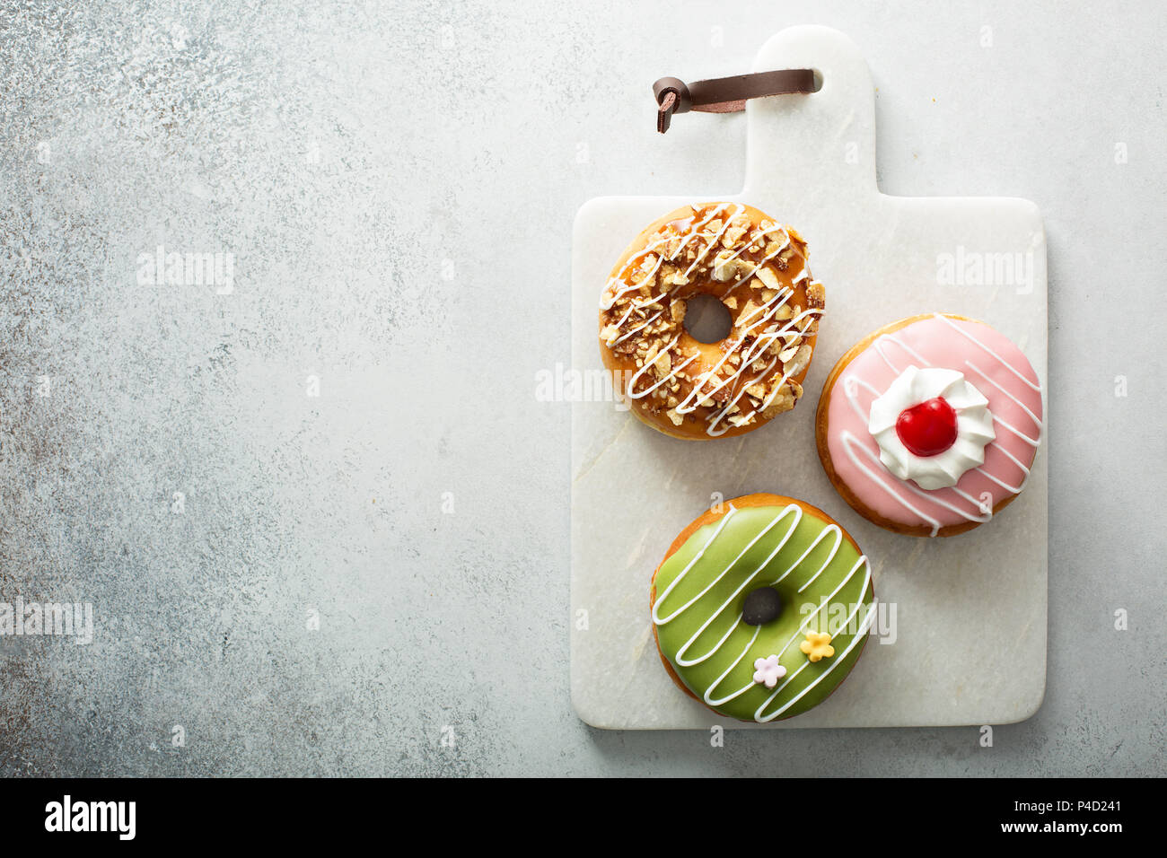 Des beignets sucrés sur d'un administrateur vue aérienne Banque D'Images Des beignets sucrés sur d'un administrateur vue aérienne Banque D'Images