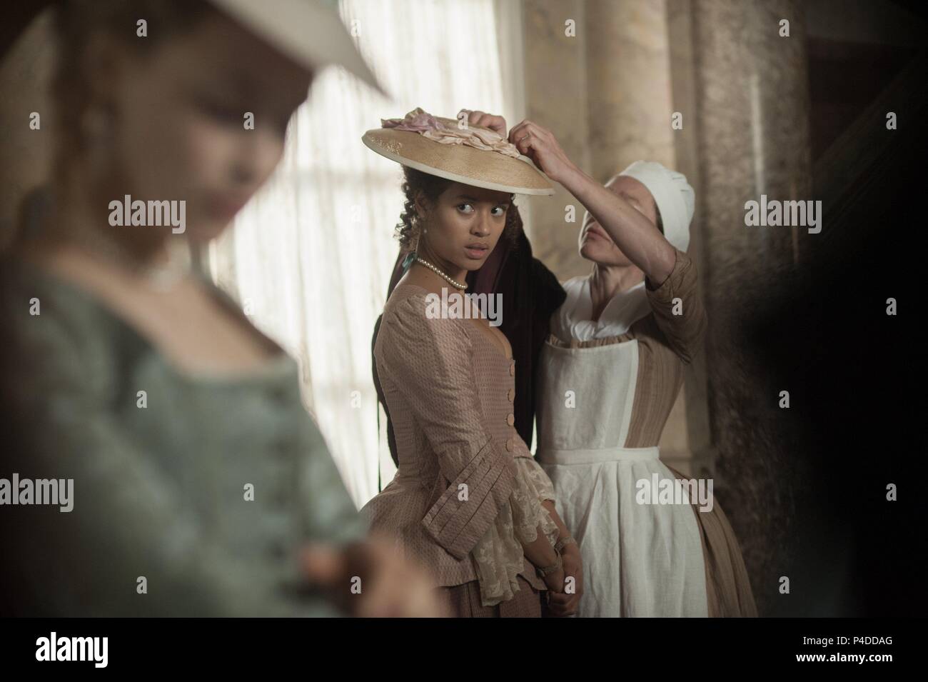 Titre original : BELLE. Titre en anglais : BELLE. Directeur de film : AMMA ASANTE. Année : 2013. Stars : GUGU MBATHA-RAW. Île de Man Crédit : FILM / Album Banque D'Images