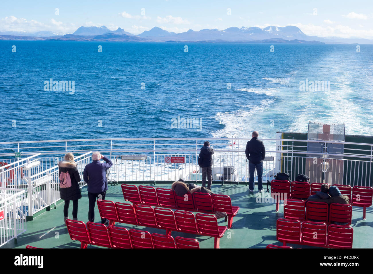 Passager à bord de la Caledonian Macbrayne Loch Seaforth Ferry, Ecosse, Royaume-Uni Banque D'Images