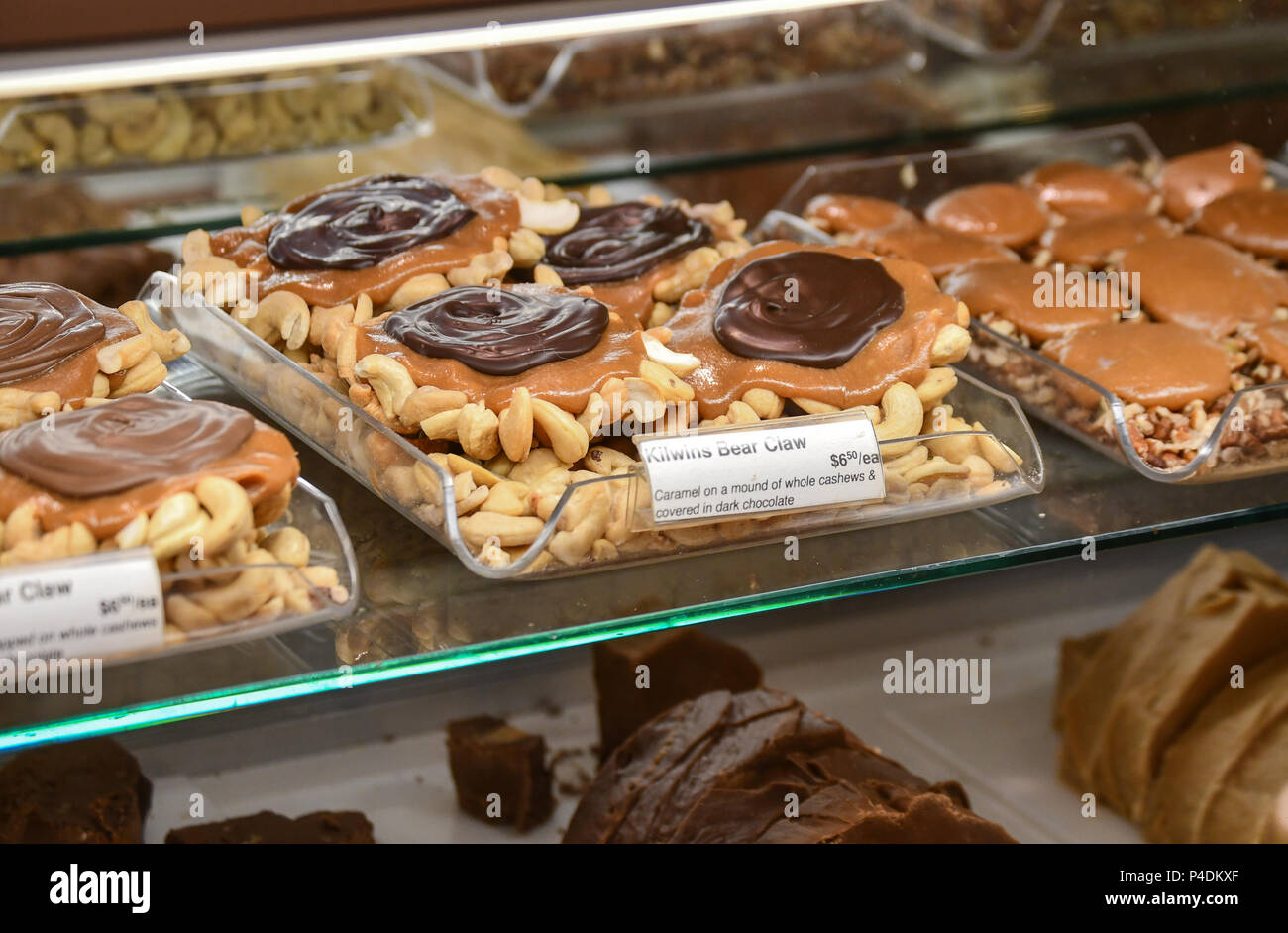 Profitez de chocolat, bonbons, café et espresso. Des scènes de chocolat et d'organique. Friandises et boissons chaudes Banque D'Images