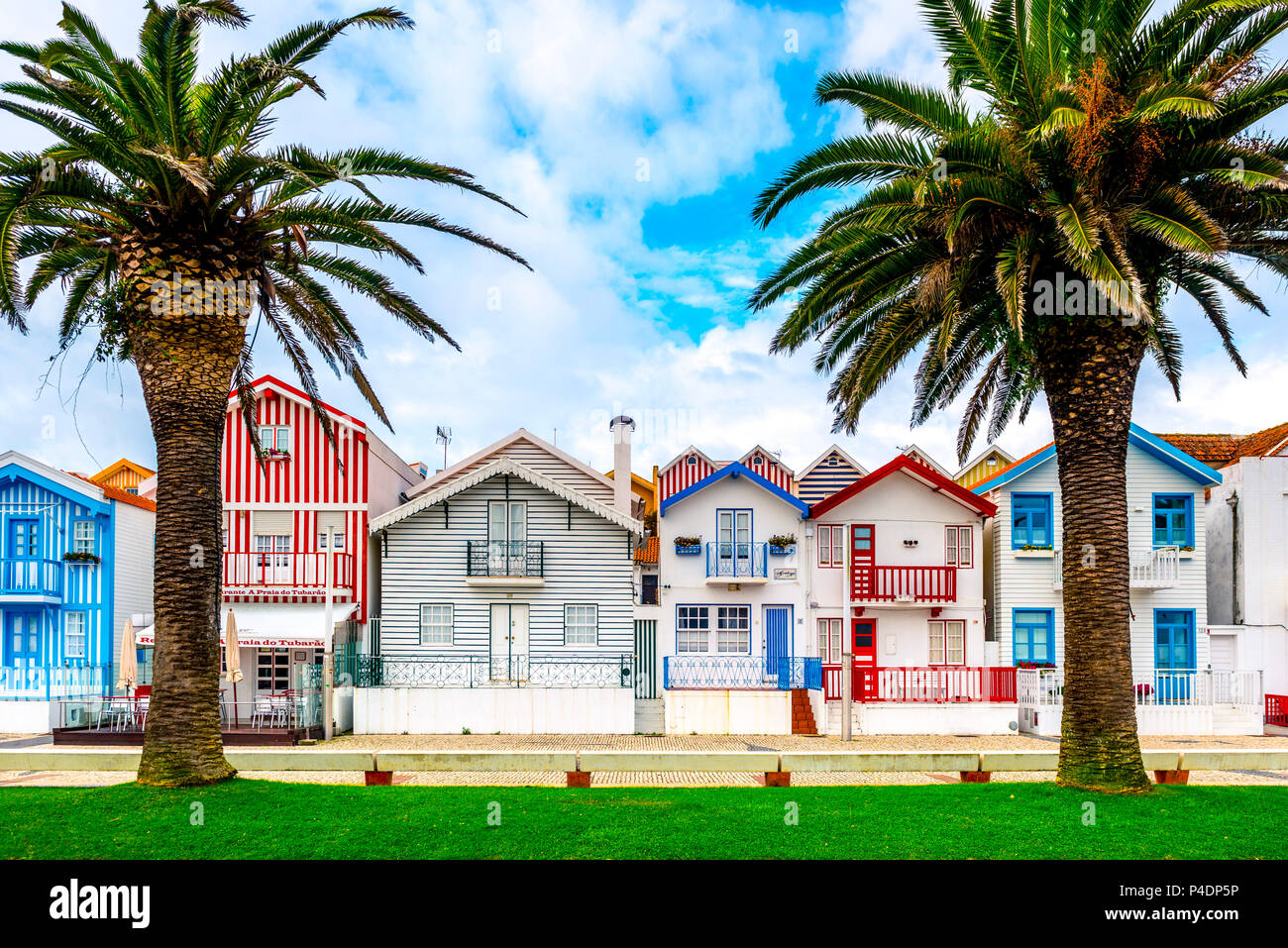 Europa, Portugal, Aveiro, Costa Nova, bunt, Häuser Banque D'Images