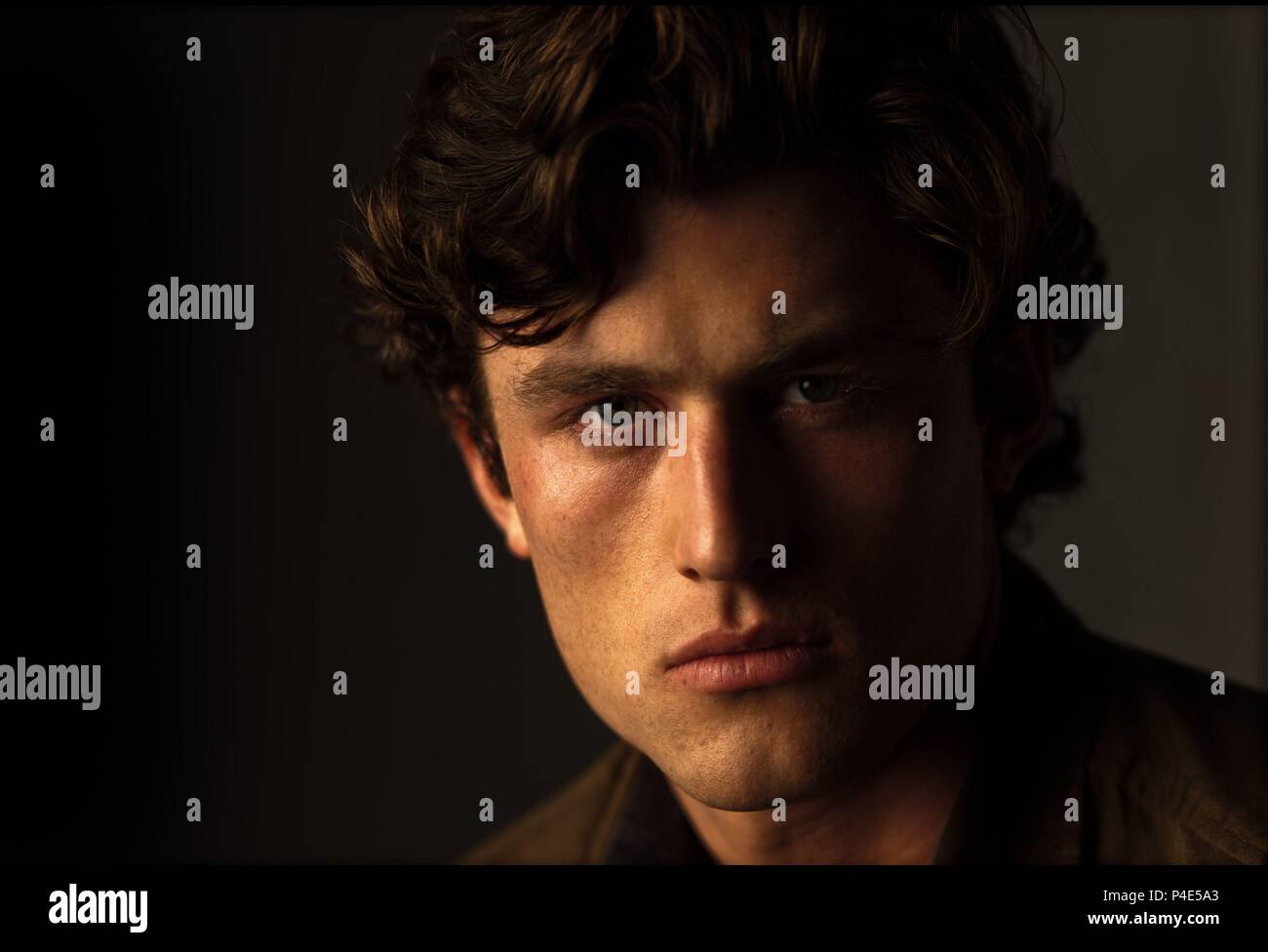 Titre original : ADORE. Titre en anglais : ADORE. Film Réalisateur : Anne Fontaine. Année : 2013. Stars : XAVIER SAMUEL. Credit : GAUMONT / Album Banque D'Images