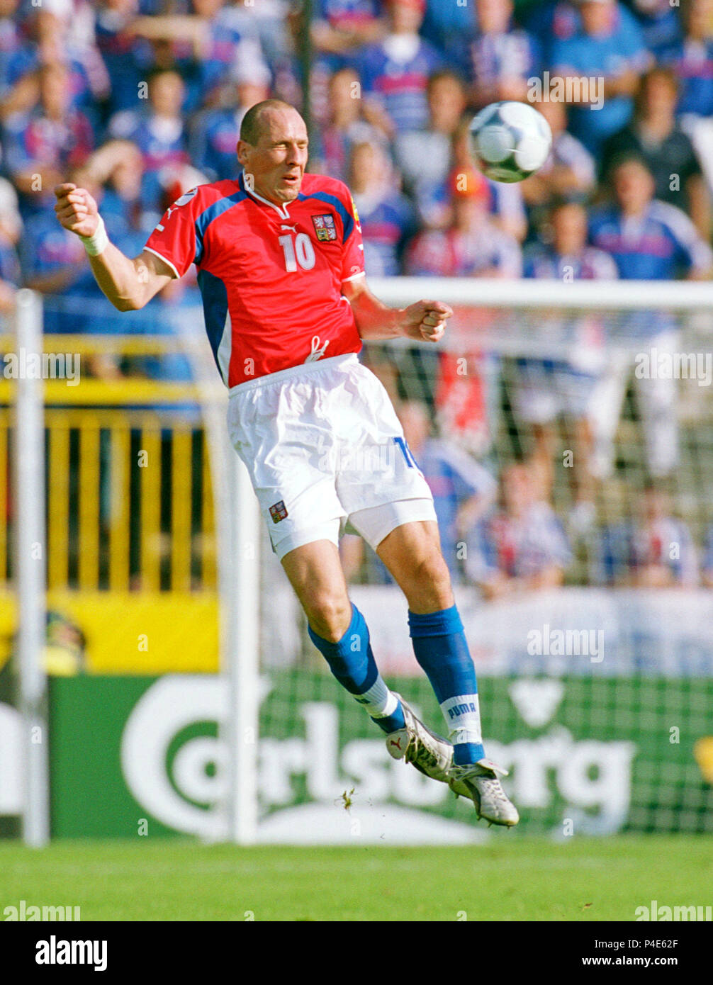 Stade Jan Breydel, Bruges Belgique 16.06.2000, football EURO 2000 République tchèque / France 1 : 2 --- Jan Koller (CZE) Banque D'Images