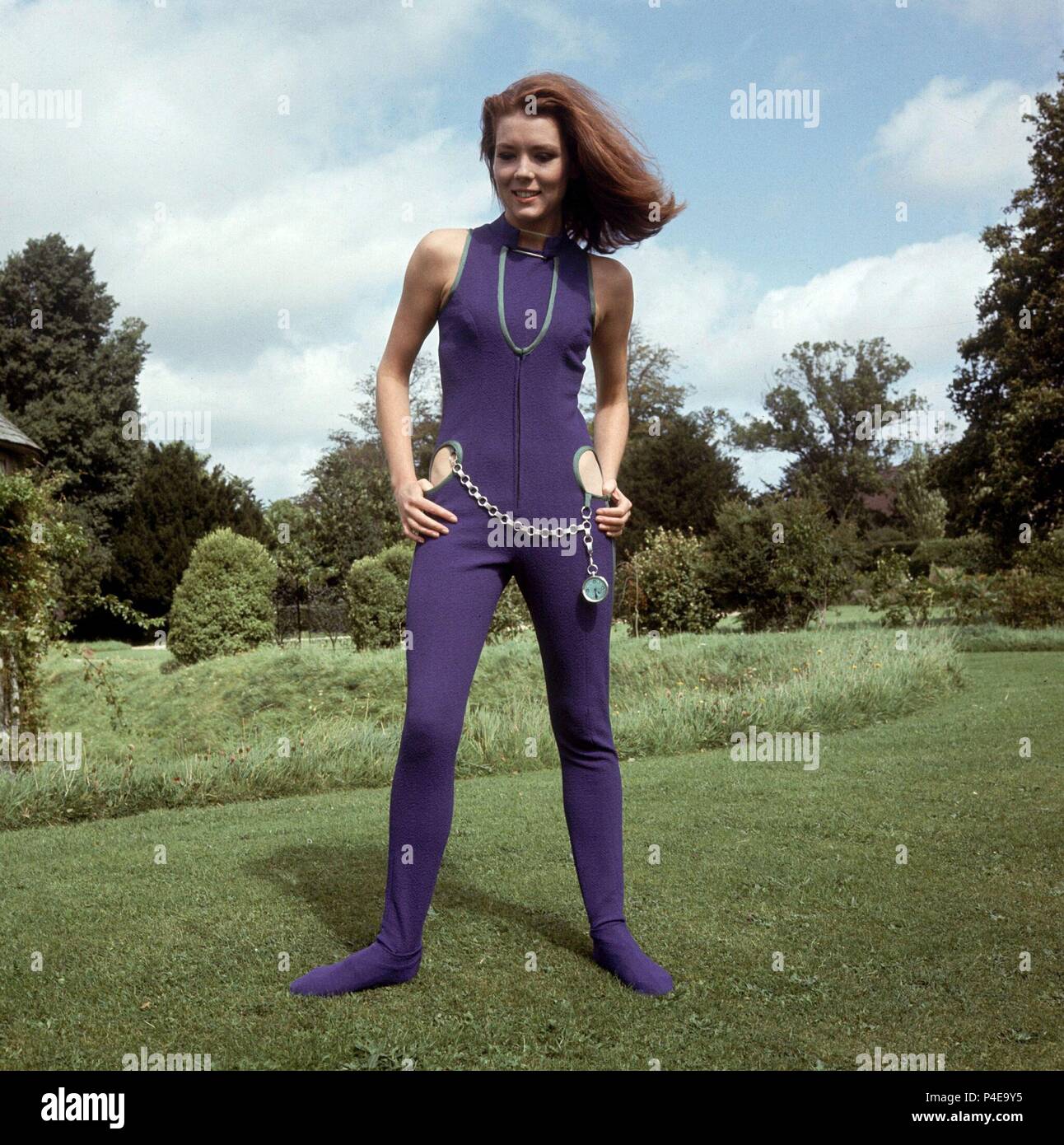 Titre original : THE AVENGERS. Titre en anglais : THE AVENGERS. Année : 1961. Stars : Diana Rigg. Credit : ABC TV / Album Banque D'Images