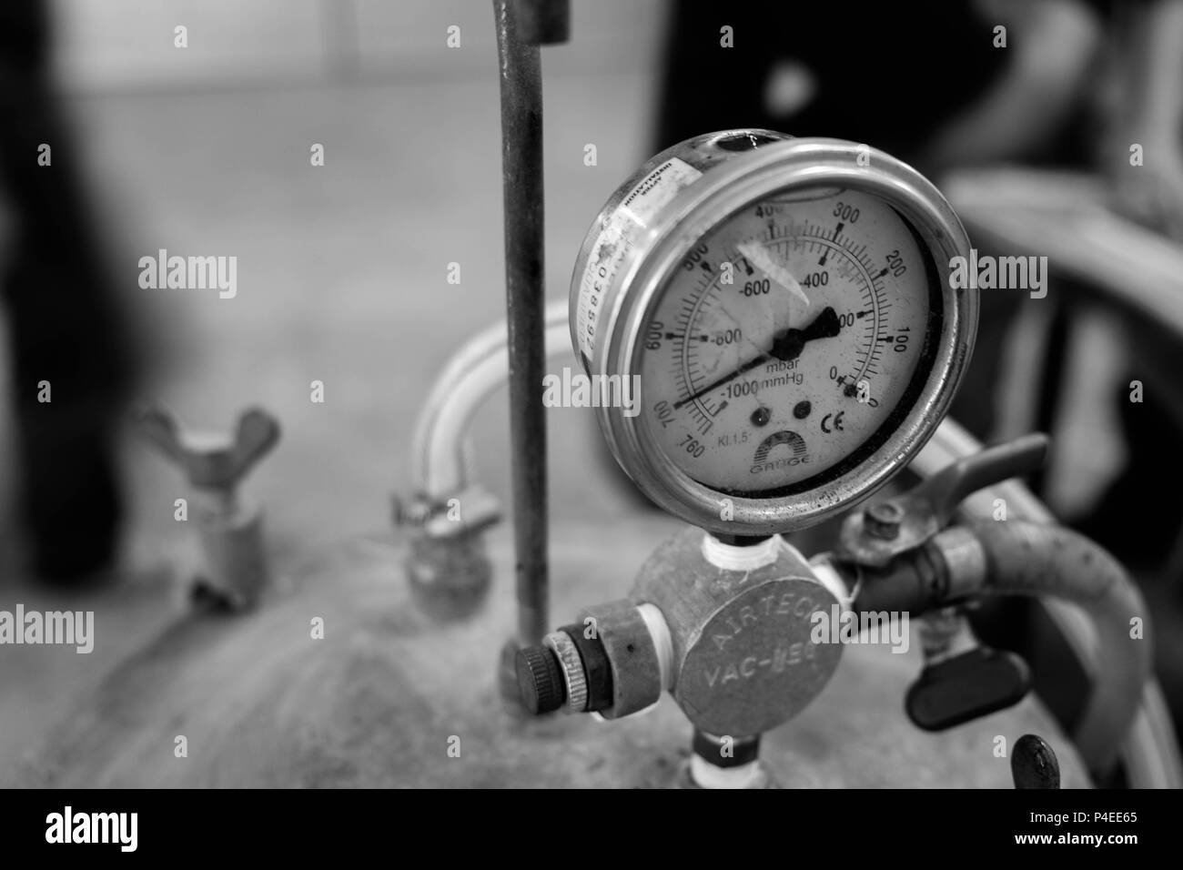 Pression du manomètre en boutique (équipement) Banque D'Images