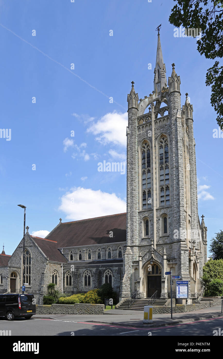 L'église Trinity sur St Nichoals cours dans le centre-ville de Sutton, Surrey, UK Banque D'Images