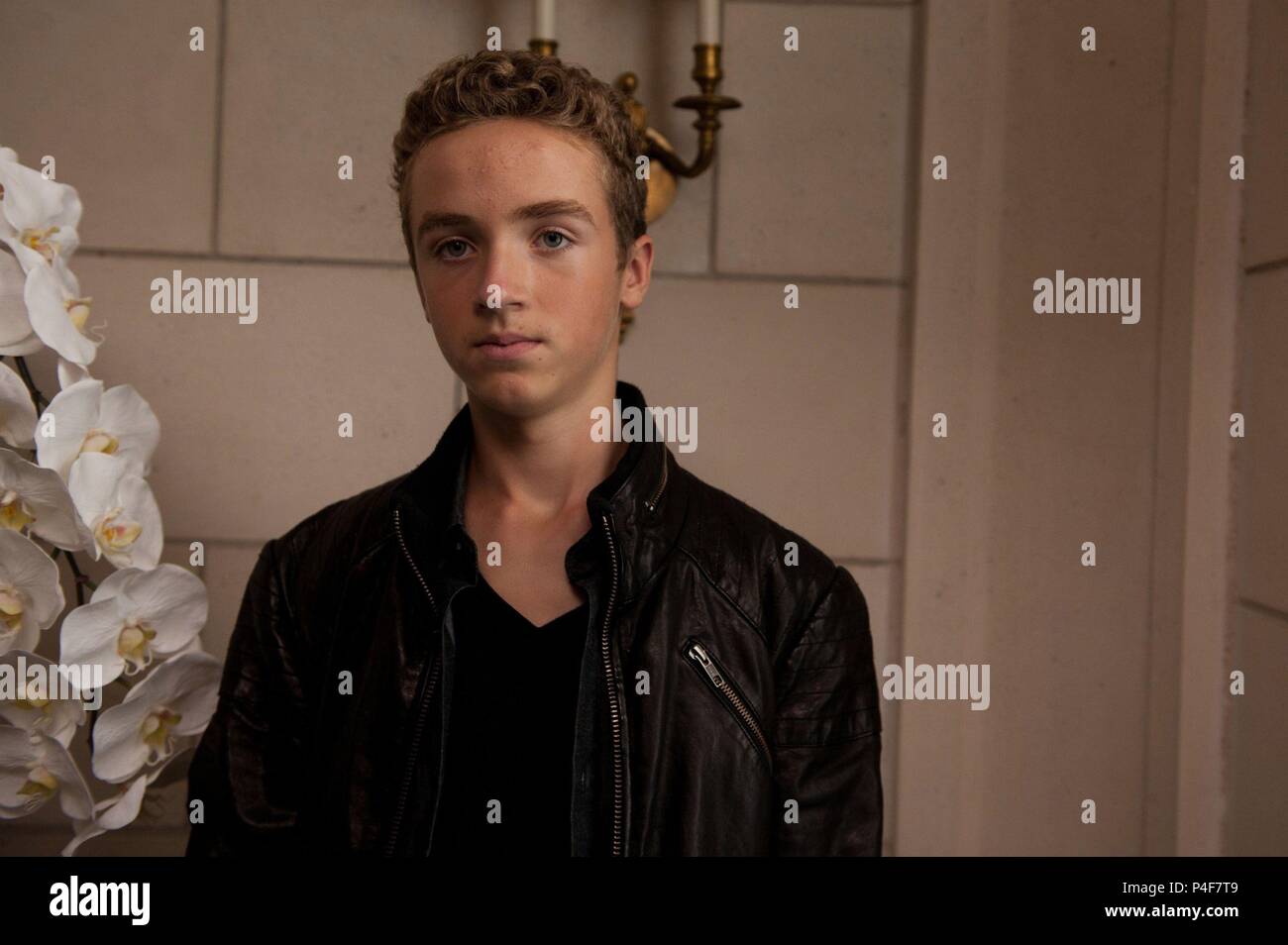 Titre original : DES CARTES POUR LES ÉTOILES. Titre en anglais : DES CARTES POUR LES ÉTOILES. Film Réalisateur : DAVID CRONENBERG. Année : 2014. Stars : Evan oiseau. Credit : SBS PRODUCTIONS / Album Banque D'Images