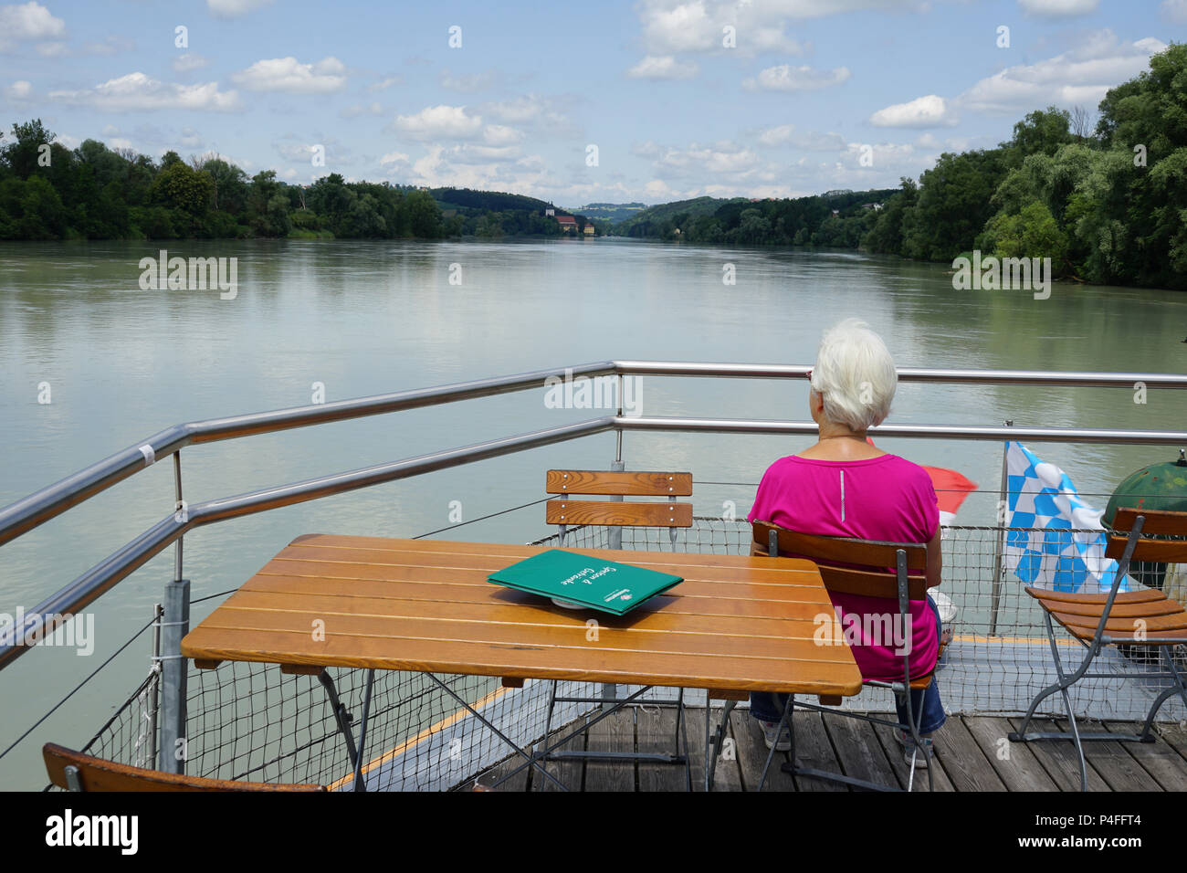 Bateau de Paris à Passau sur la rivière Inn, l'Allemagne et l'Autriche Banque D'Images