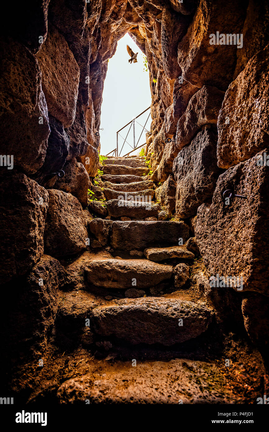 Italie Sardaigne Nuraghe Santu Antine Torralba -sa domo de su re XV siècle av.-L'une des plus importantes de celles existantes. Banque D'Images