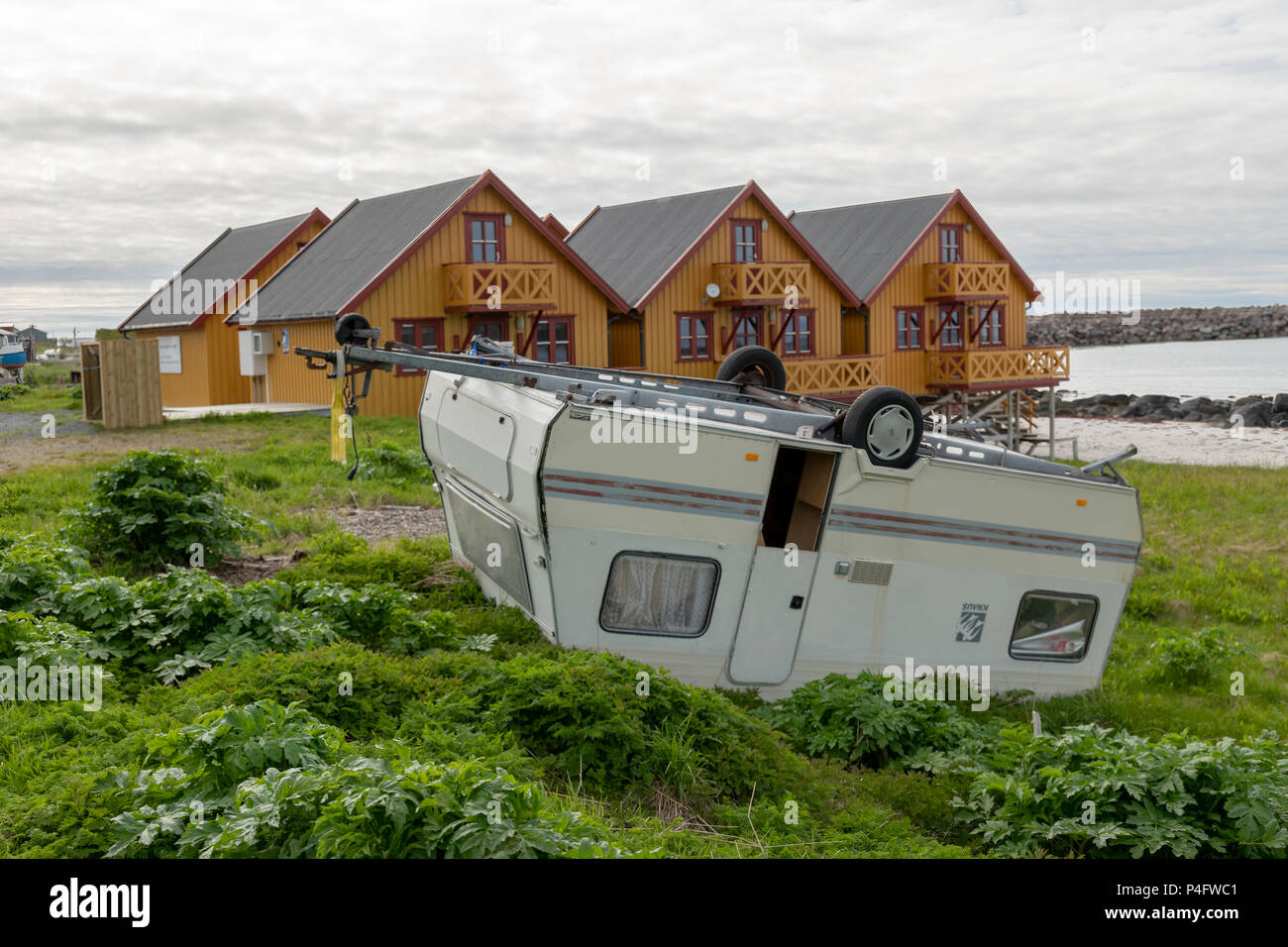 Caravan crash à Bleik, îles Lofoten, Norvège Banque D'Images