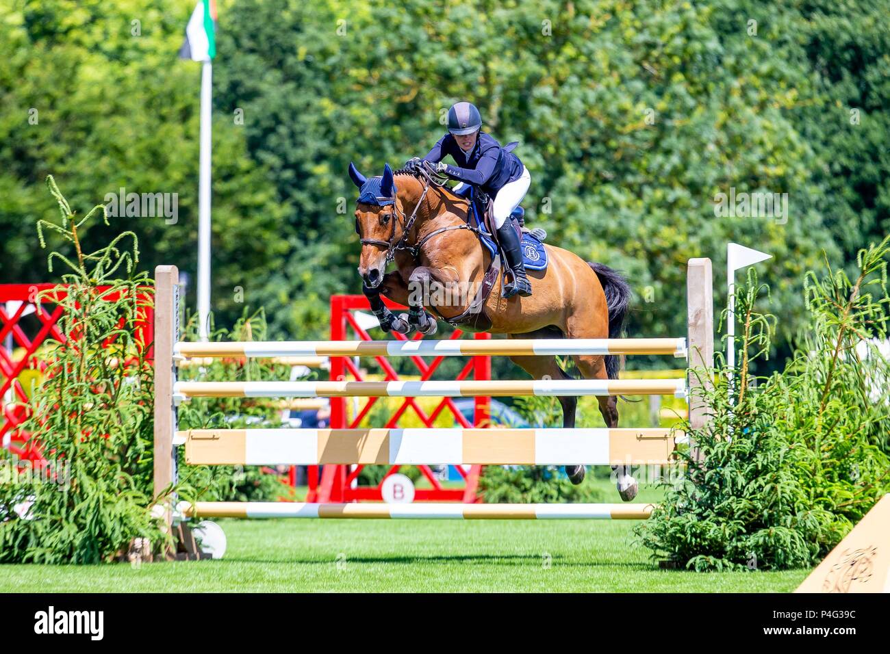 West Sussex, UK . 21 Juin, 2018. Chloe Winchester équitation Sheyenne 27. GBR. La Stoner Jewellers Vase. CSI4*. Le Shira Al'aa Derby Hickstead Réunion. Concours hippique. Le All England jumping course. Hickstead. West Sussex. UK. Jour 2. 21/06/2018. Credit : Sport en images/Alamy Live News Banque D'Images