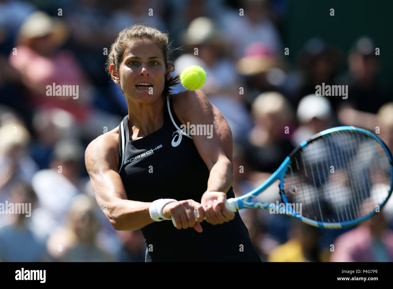 Julia Goerges d'Allemagne en action au cours de son quart de finale contre Petra Kvitova de la République tchèque . Nature Valley Classic 2018, International Women's tennis, jour 5 à l'Edgbaston Priory Club à Birmingham, en Angleterre, le vendredi 22 juin 2018. Photos par Andrew Verger/Alamy Live News Banque D'Images