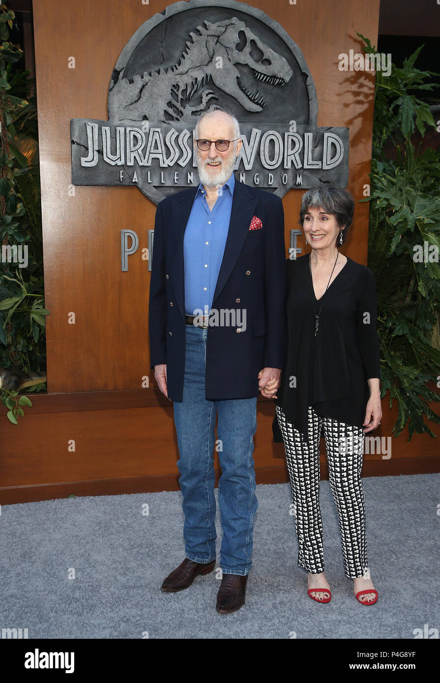 12 juin 2018 - Los Angeles, Californie, États-Unis - 12 juin 2018 - Los Angeles, Californie - James Cromwell, Anna Stuart. ''Jurassic World : Fallen Kingdom'' Los Angeles Premiere tenue au Walt Disney Concert Hall. Crédit photo : F. Sadou/AdMedia (crédit Image : © F. Sadou/AdMedia via Zuma sur le fil) Banque D'Images