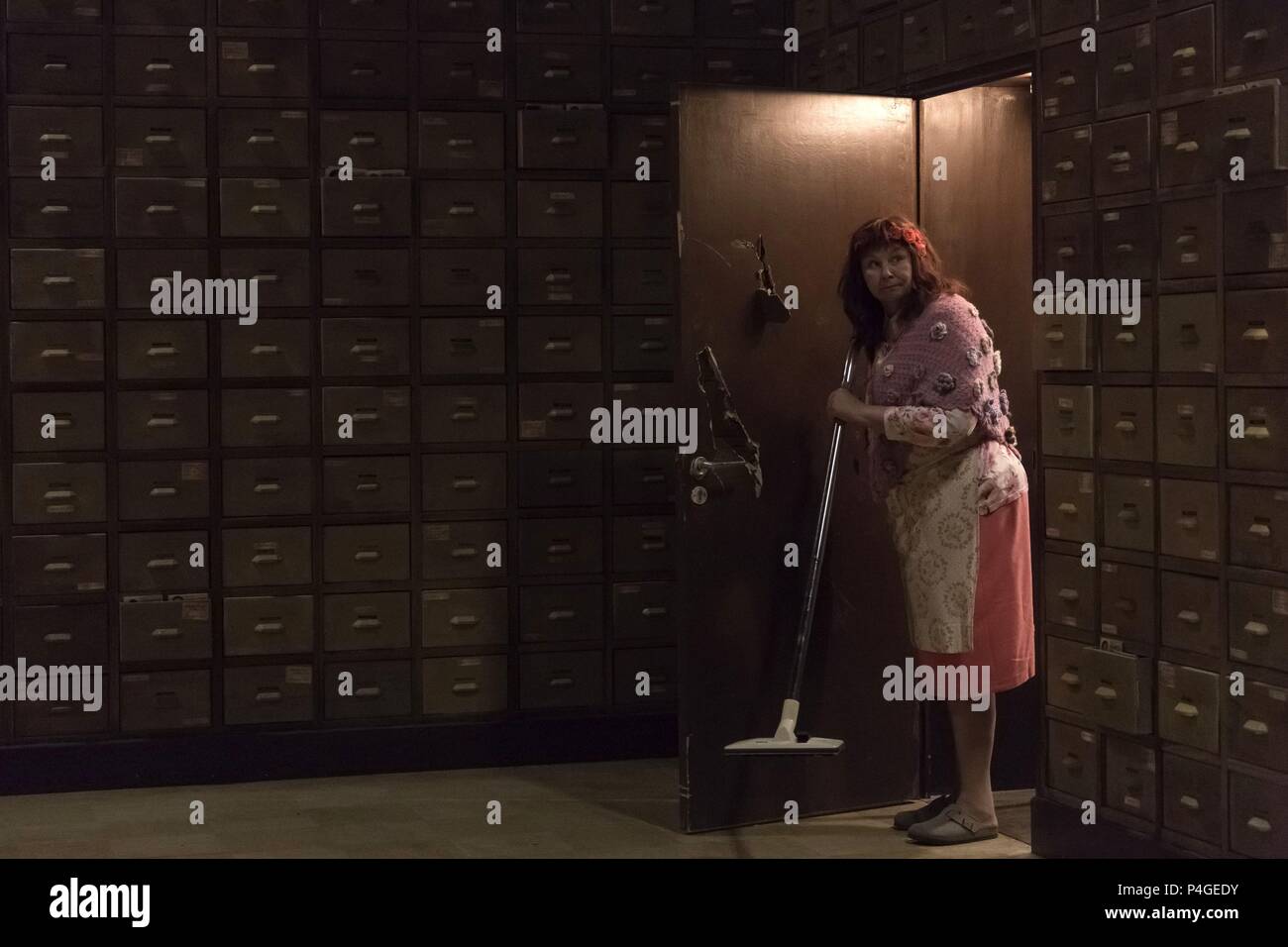 Titre original : LE TOUT NOUVEAU TESTAMENT. Titre en anglais : LE TOUT TESTAMENT. Directeur de film : Jaco van Dormael. Année : 2015. Stars : Yolande Moreau. Crédit : terra incognita FILMS / Album Banque D'Images