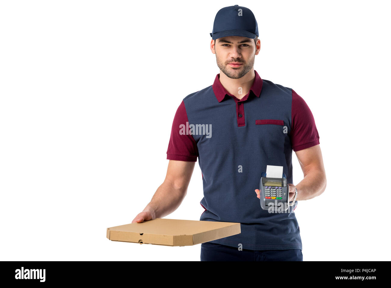 Pizza delivery man avec du carton fort et lecteur de carte-clé en mains isolated on white Banque D'Images