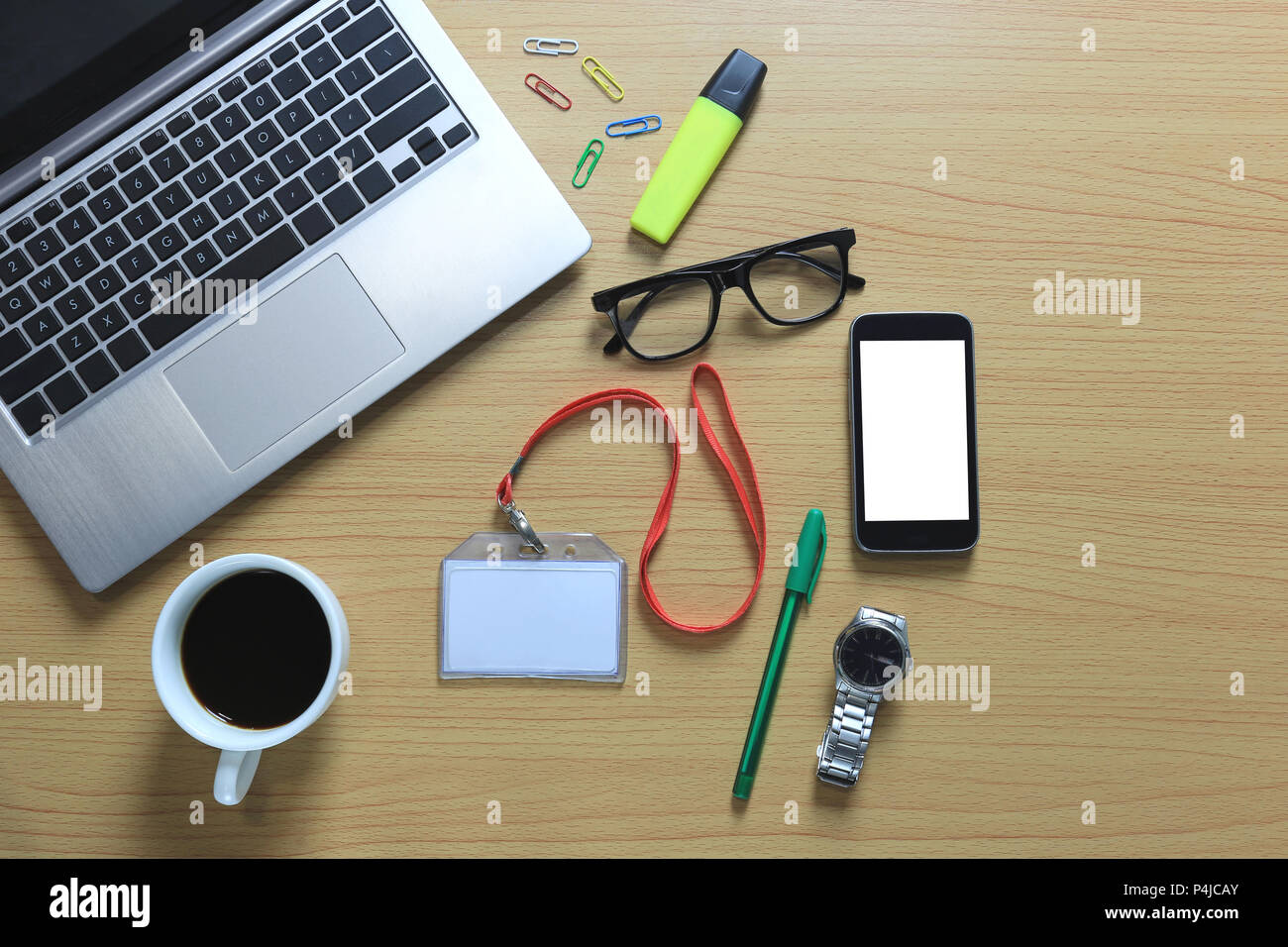 Bureau de travail avec l'équipement de travail et avoir l'espace pour copier dans votre idée de design concept de travail. Banque D'Images